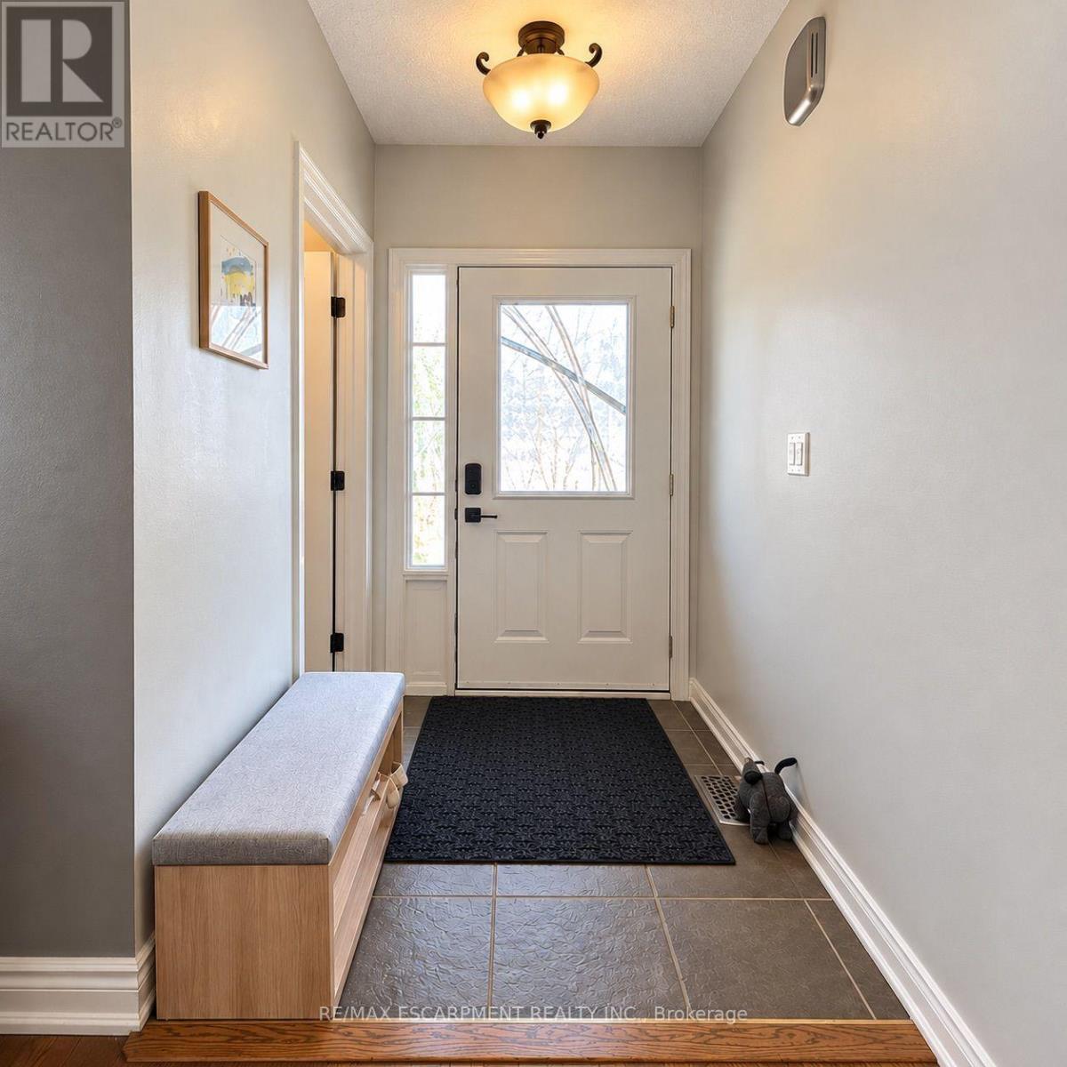 5321 Applegarth photo 2