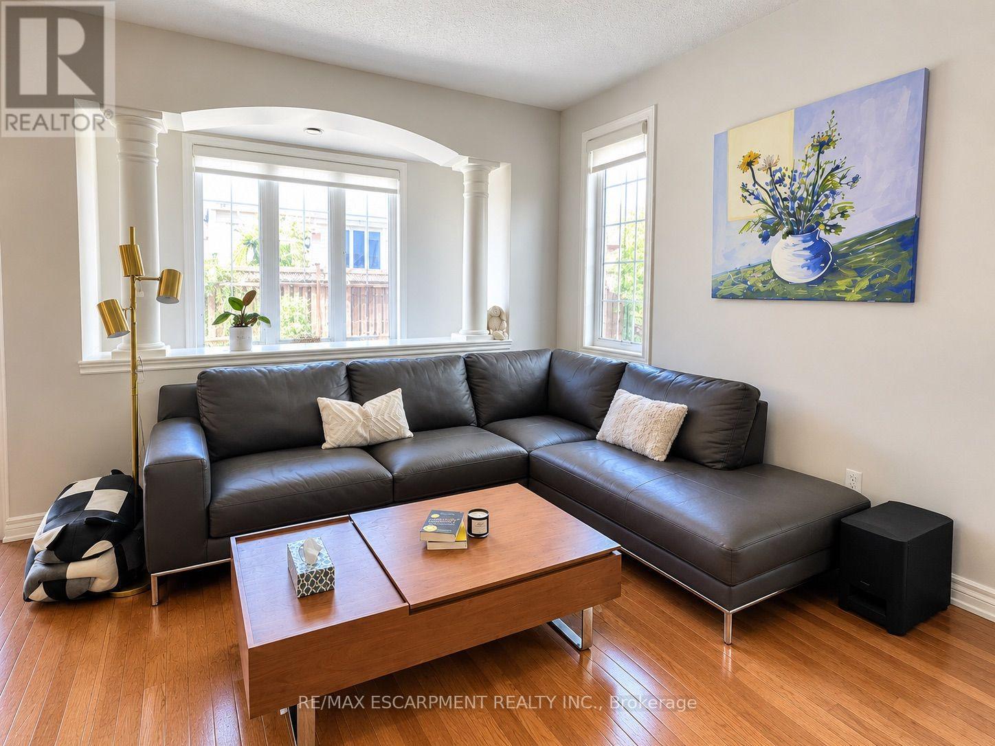5321 Applegarth photo 3