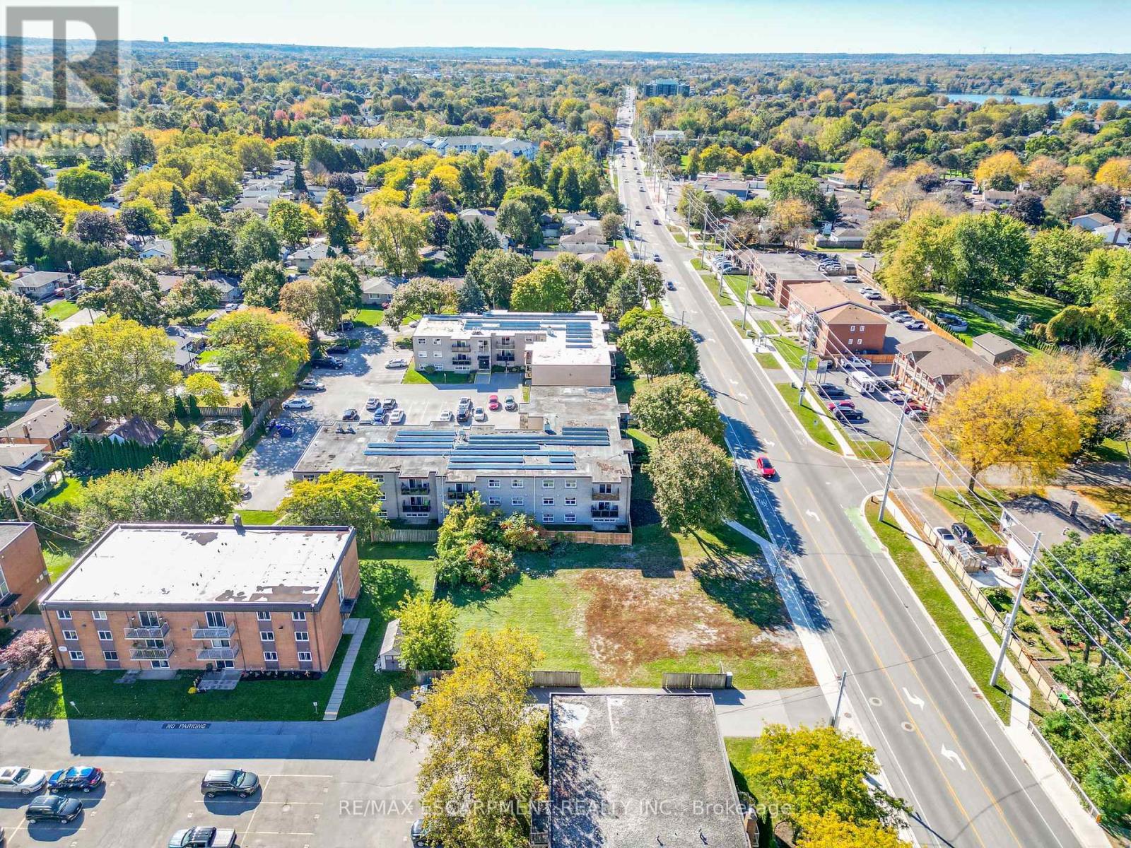 A- 574 Ontario Street, St. Catharines, ON photo 10