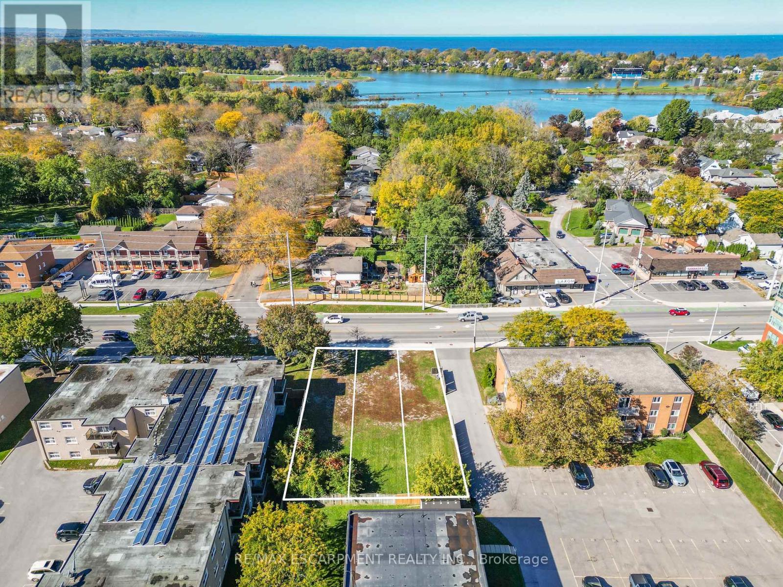 A- 574 Ontario Street, St. Catharines, ON photo 8