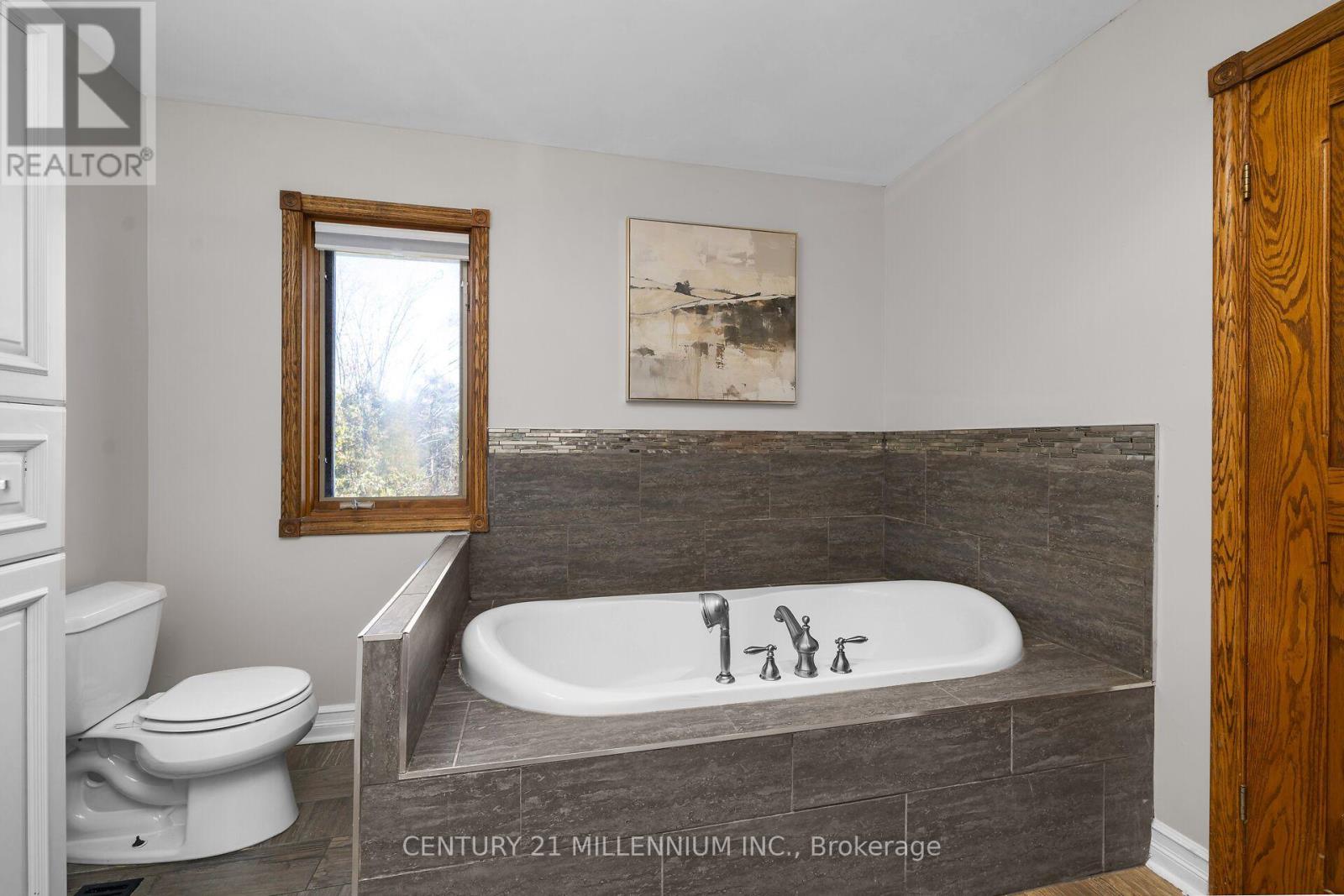6 Kerry Court, Erin, ON photo 21