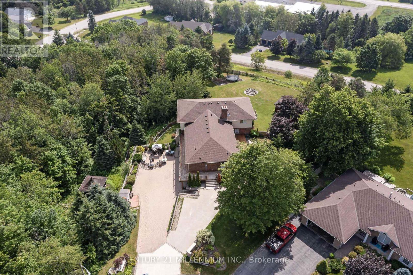 6 Kerry Court, Erin, ON photo 4
