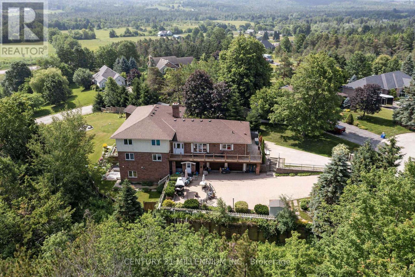 6 Kerry Court, Erin, ON photo 5