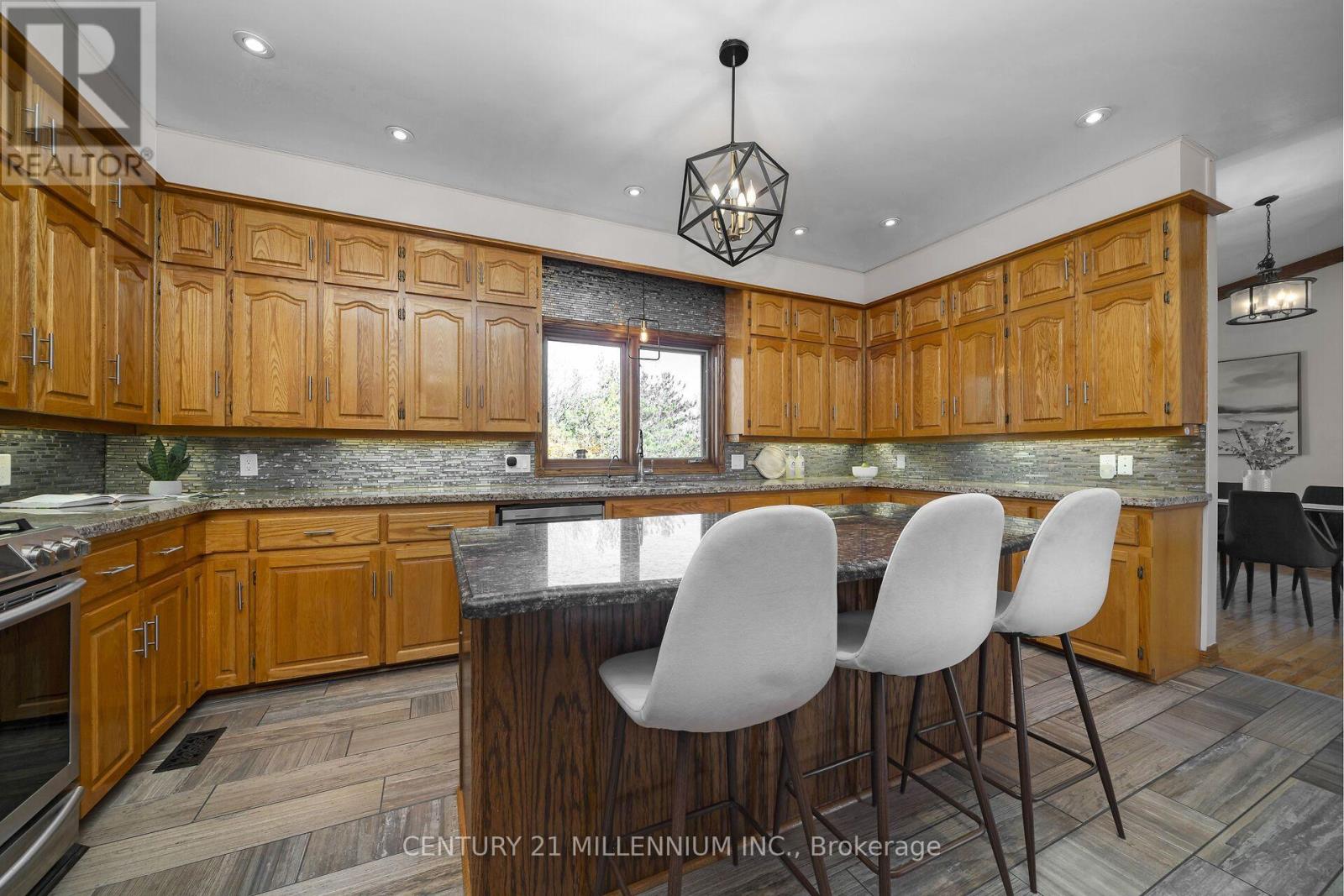 6 Kerry Court, Erin, ON photo 8