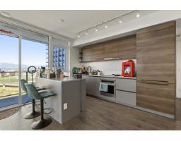 1002 10448 University Drive, Surrey, BC V3T0S7 Photo 8