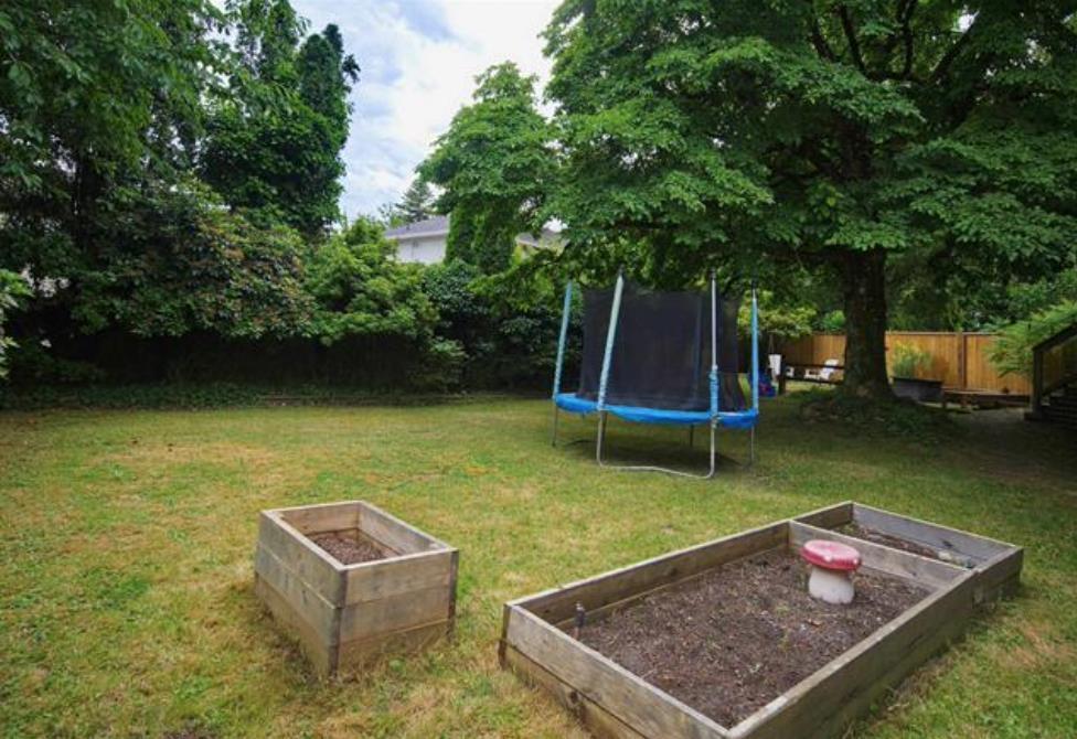 Photo of 6079 173A STREET 35