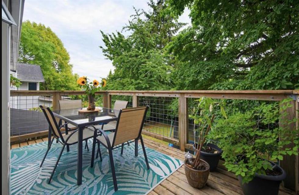 Photo of 6079 173A STREET 18