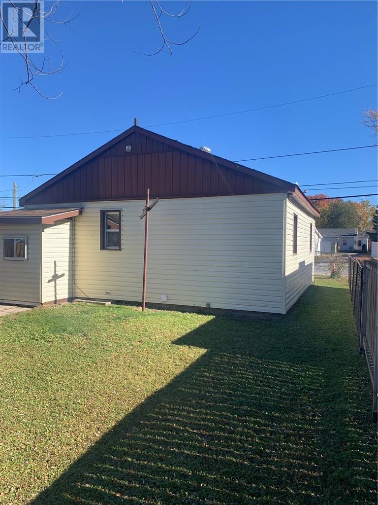 545 MEAD Boulevard, Espanola — photo 2