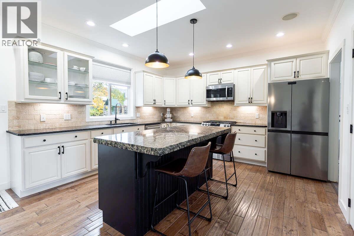 830 DEVON Street - 37