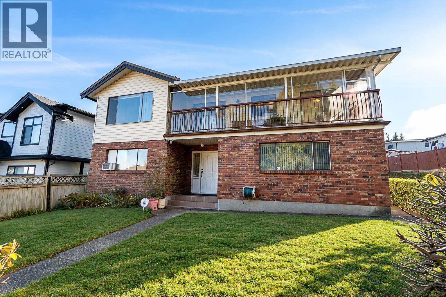 Property for sale at 6760 LAKEVIEW AVENUE