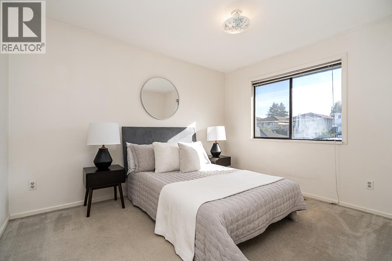 Photo of 6760 LAKEVIEW AVENUE 21