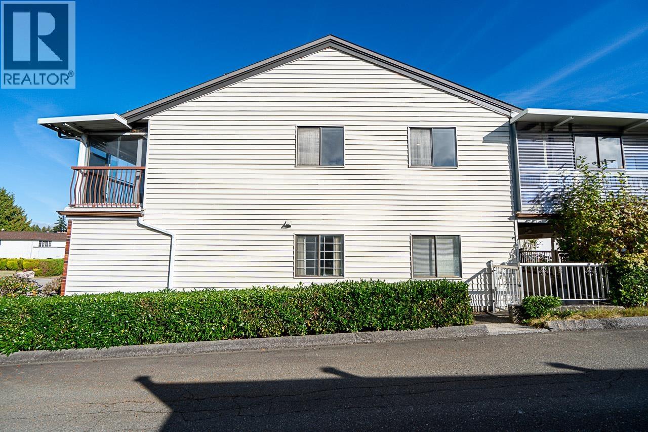 Photo of 6760 LAKEVIEW AVENUE 34