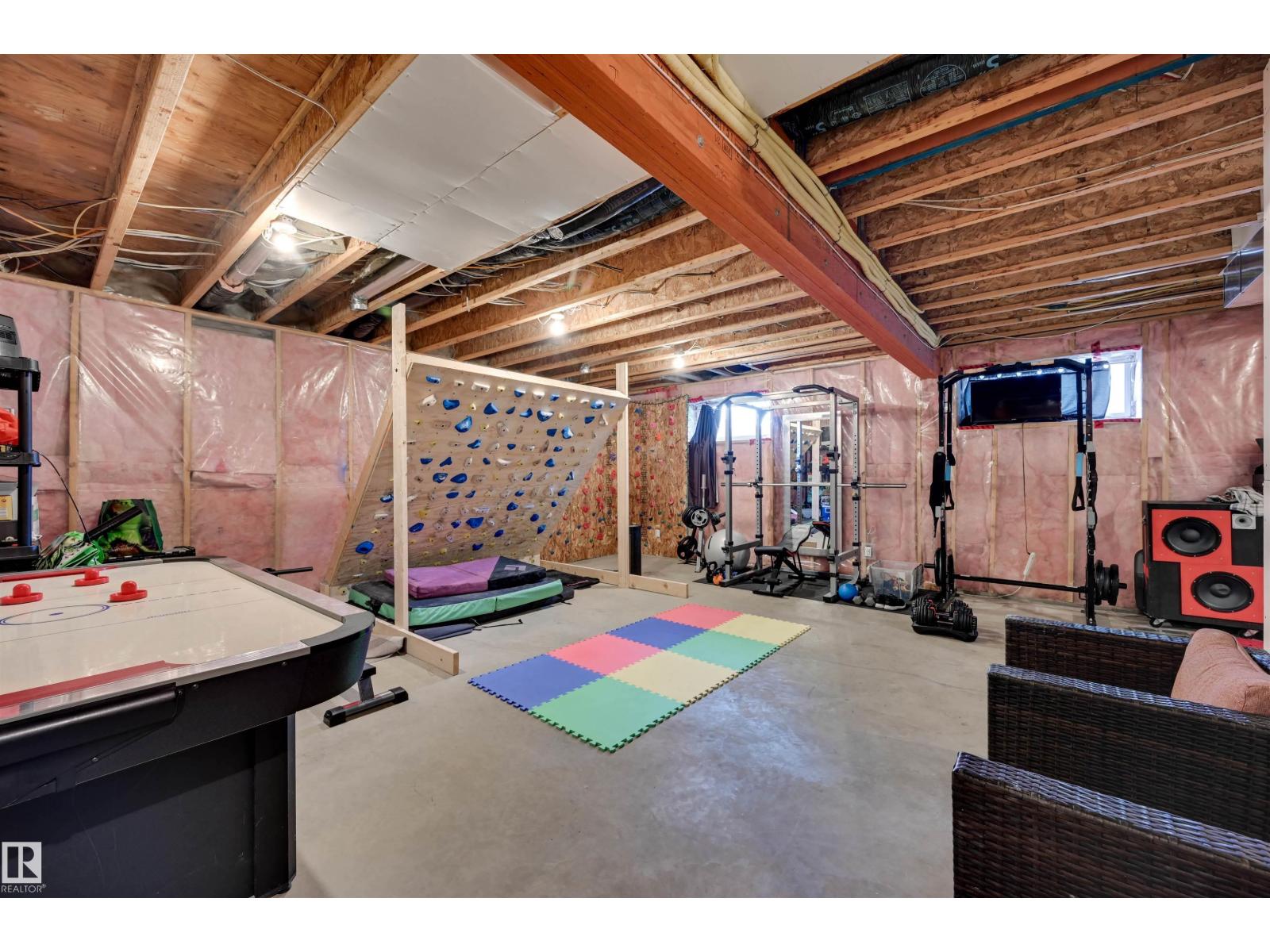 #49 – 10 Woodcrest Lane, Westpark — photo 22 of 30: Property photo