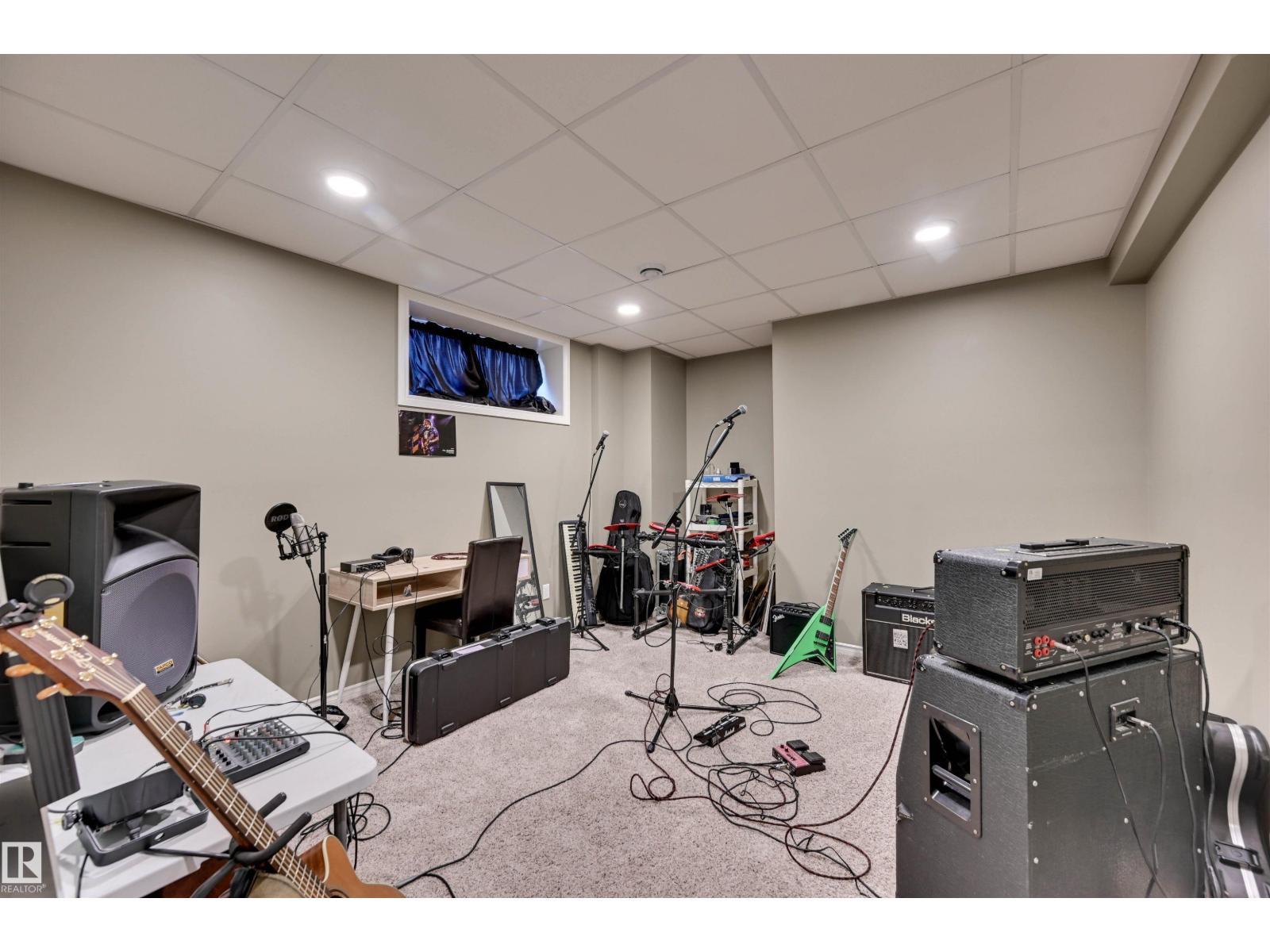 #49 – 10 Woodcrest Lane, Westpark — photo 24 of 30: Property photo