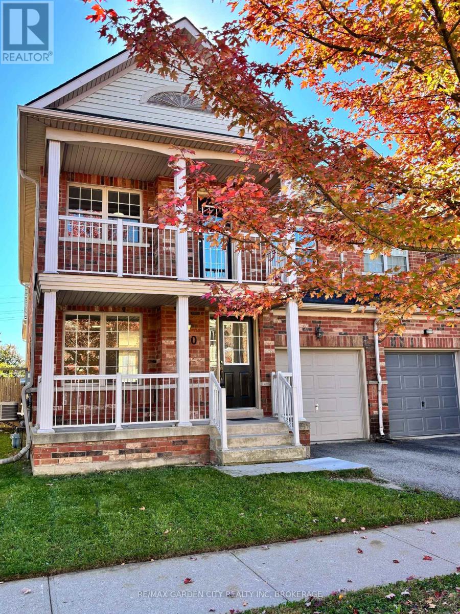 100 YOUNG CRESCENT, Niagara-on-the-Lake (Glendale)