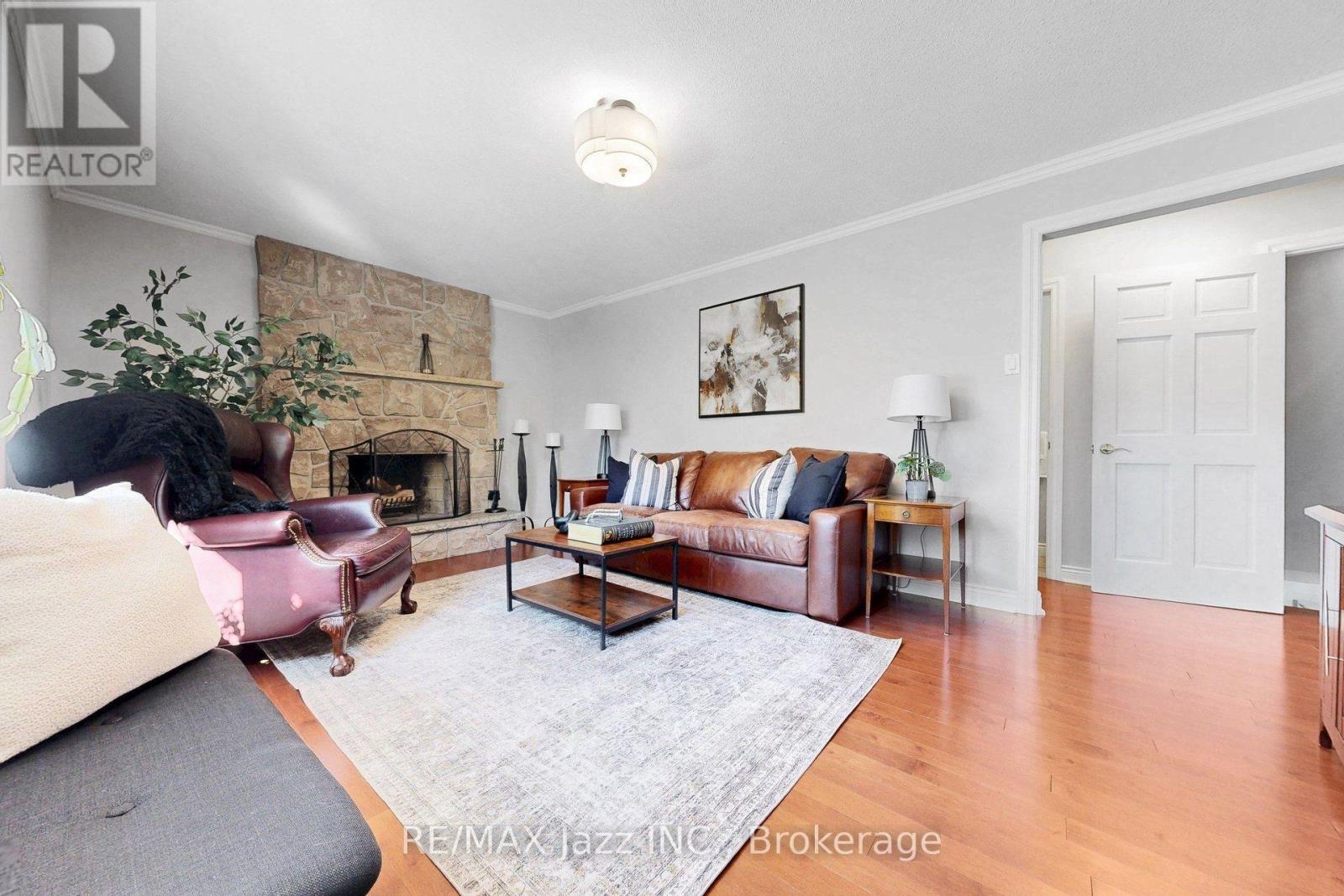 10 Trinity Crescent, Whitby, ON photo 20