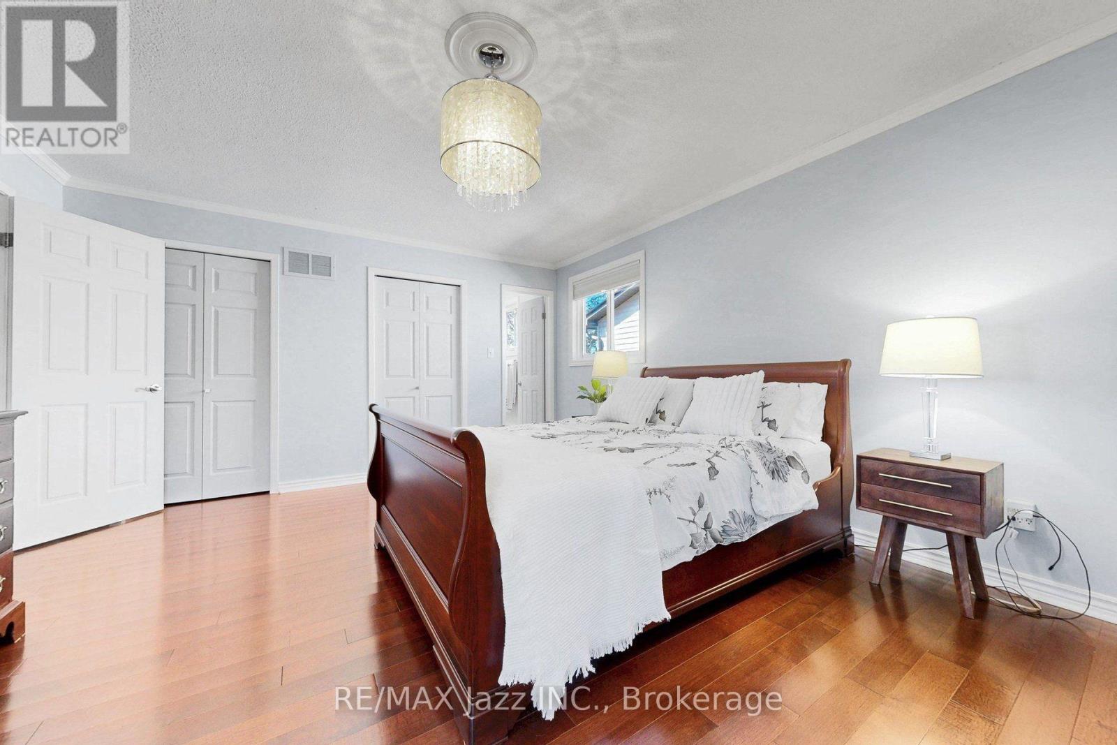 10 Trinity Crescent, Whitby, ON photo 27
