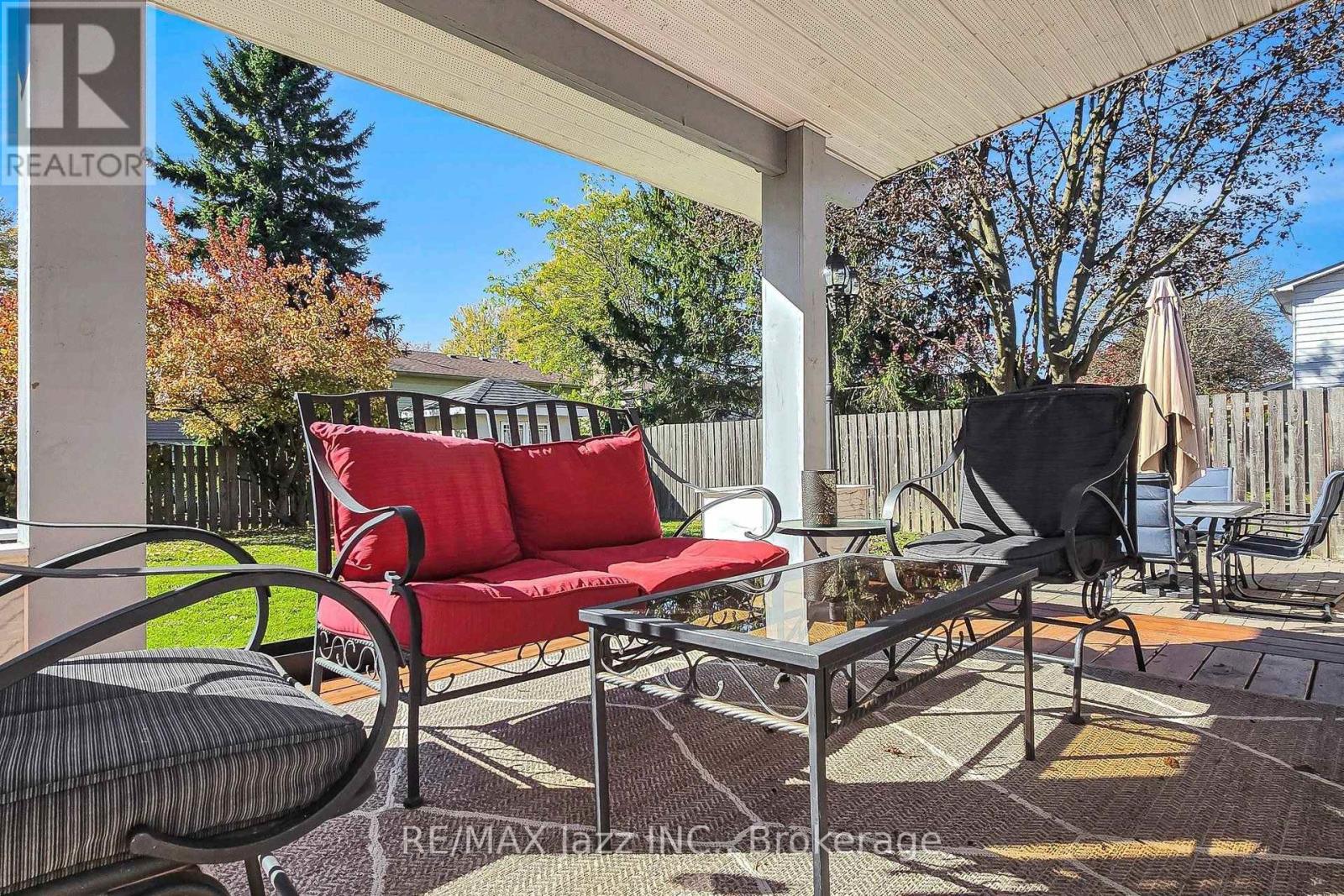 10 Trinity Crescent, Whitby, ON photo 46