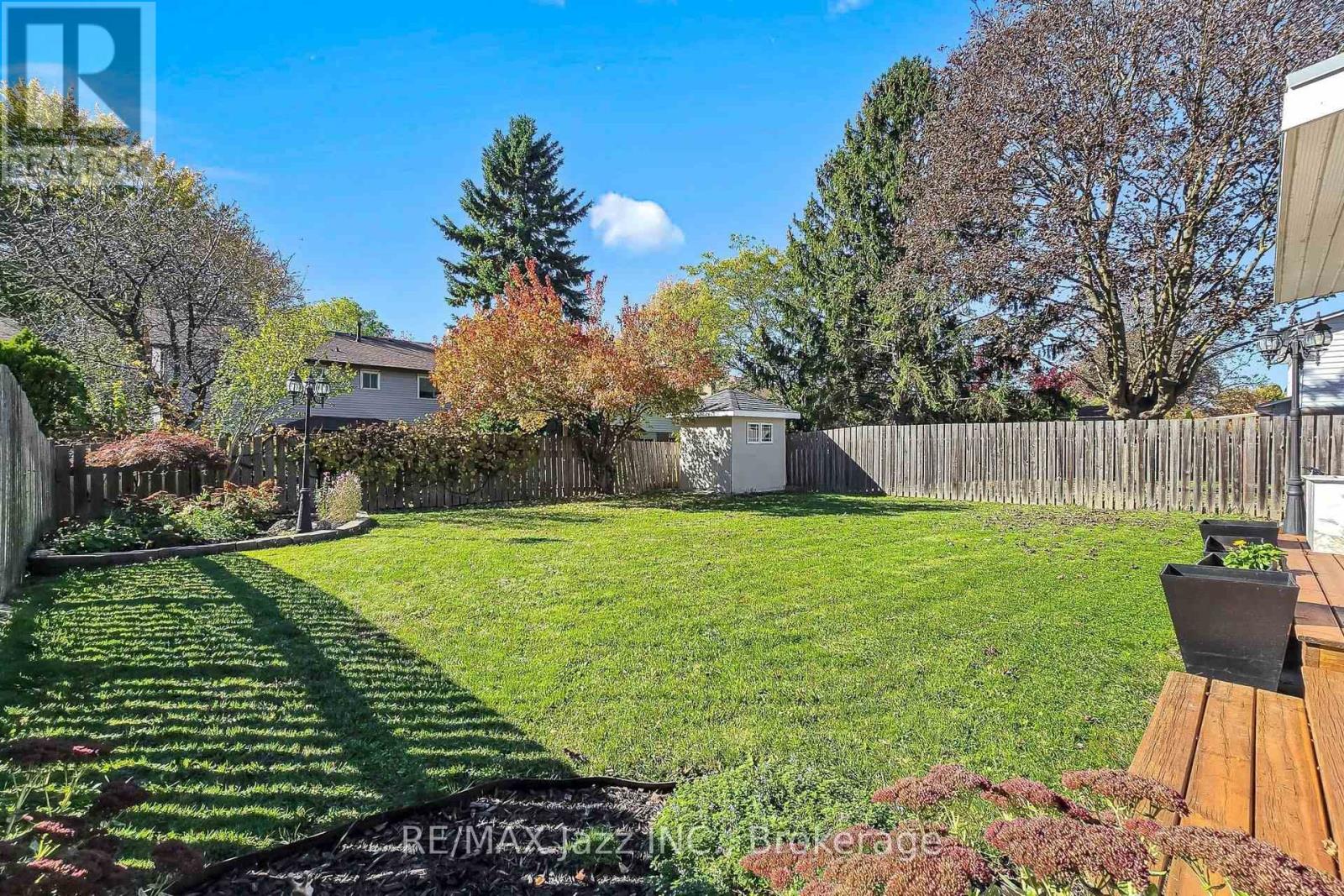 10 Trinity Crescent, Whitby, ON photo 48