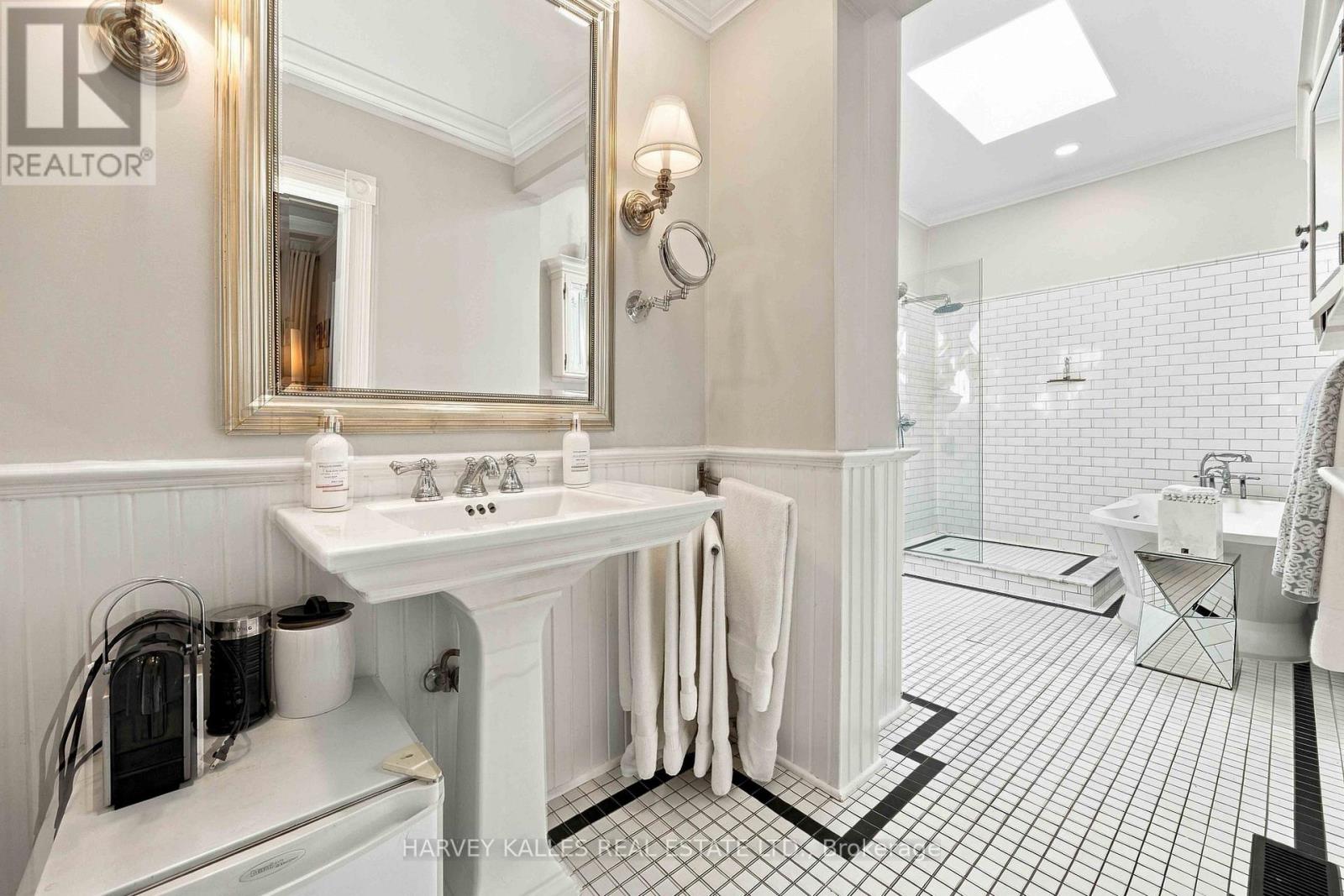489 Ontario Street, Toronto, ON photo 21