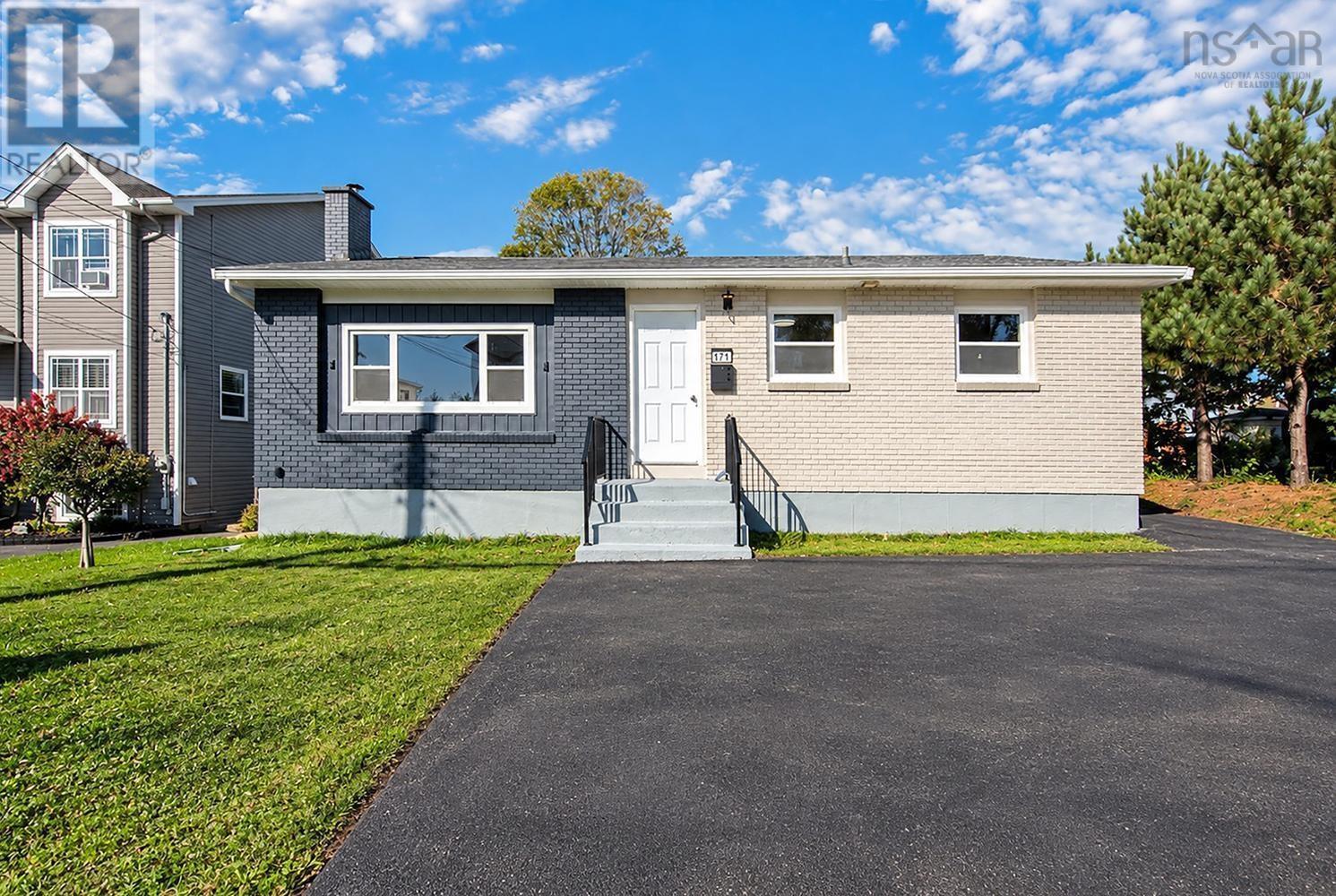 171 Renfrew photo 3