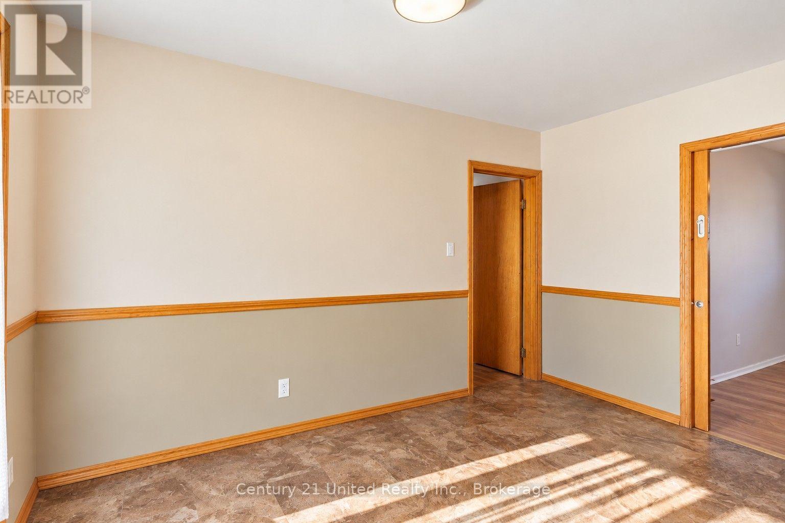 807 Highland Court, Peterborough, ON photo 16
