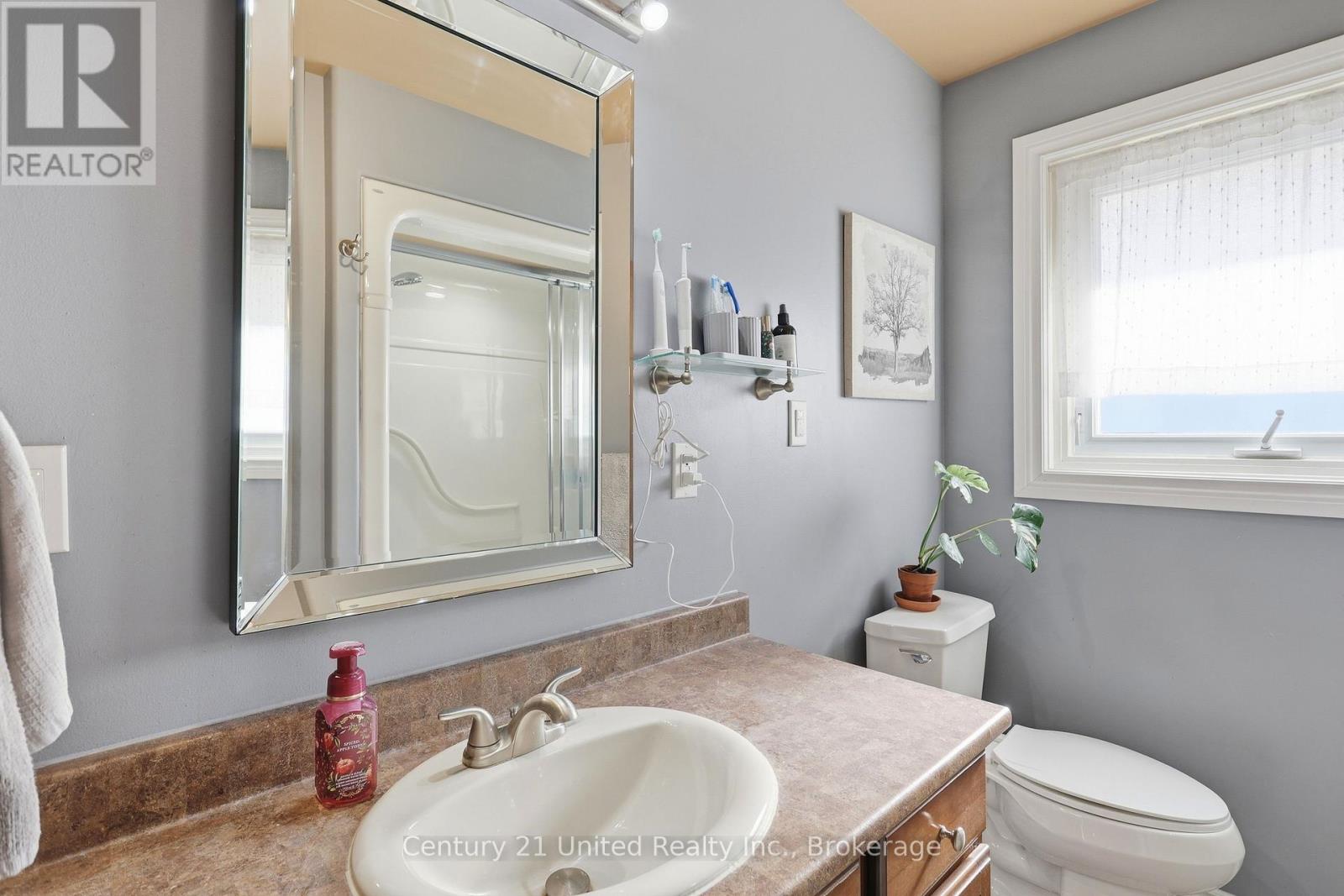 807 Highland Court, Peterborough, ON photo 20