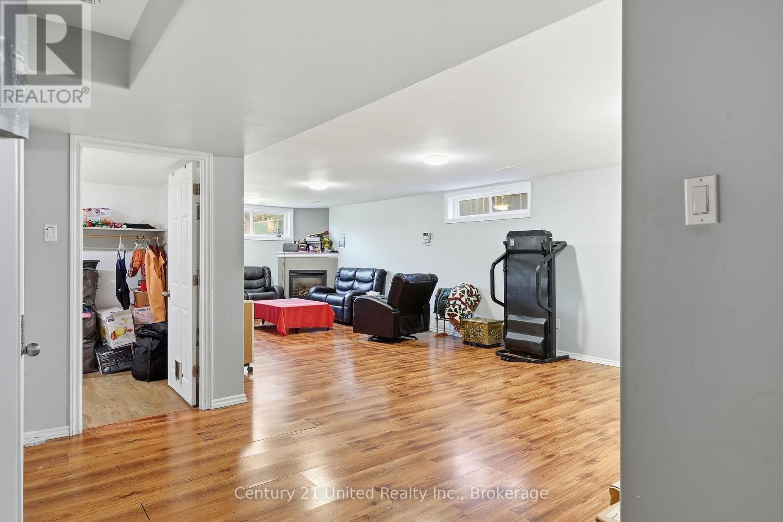 807 Highland Court, Peterborough, ON photo 27