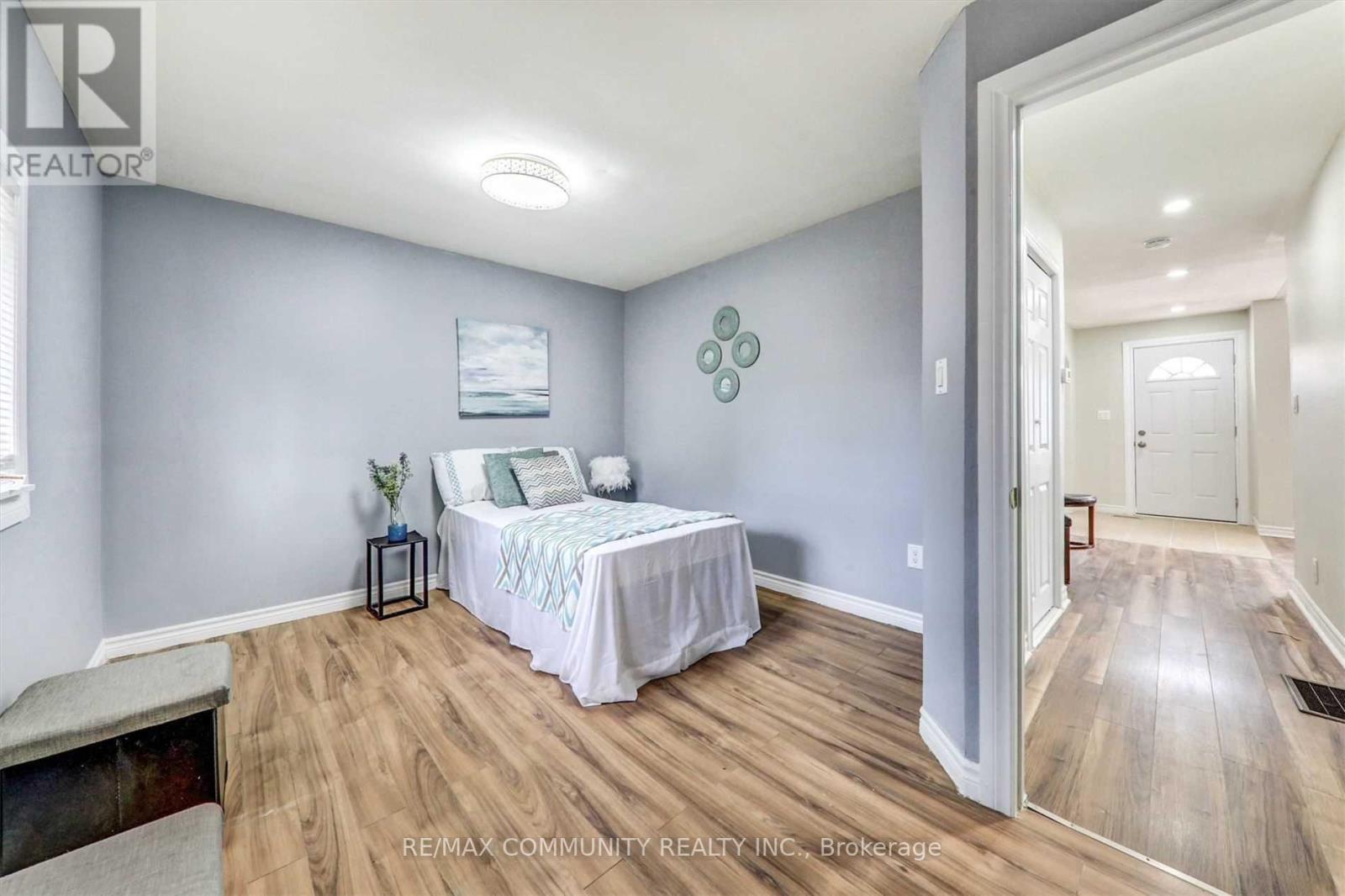 70 COLBORNE STREET W - 13