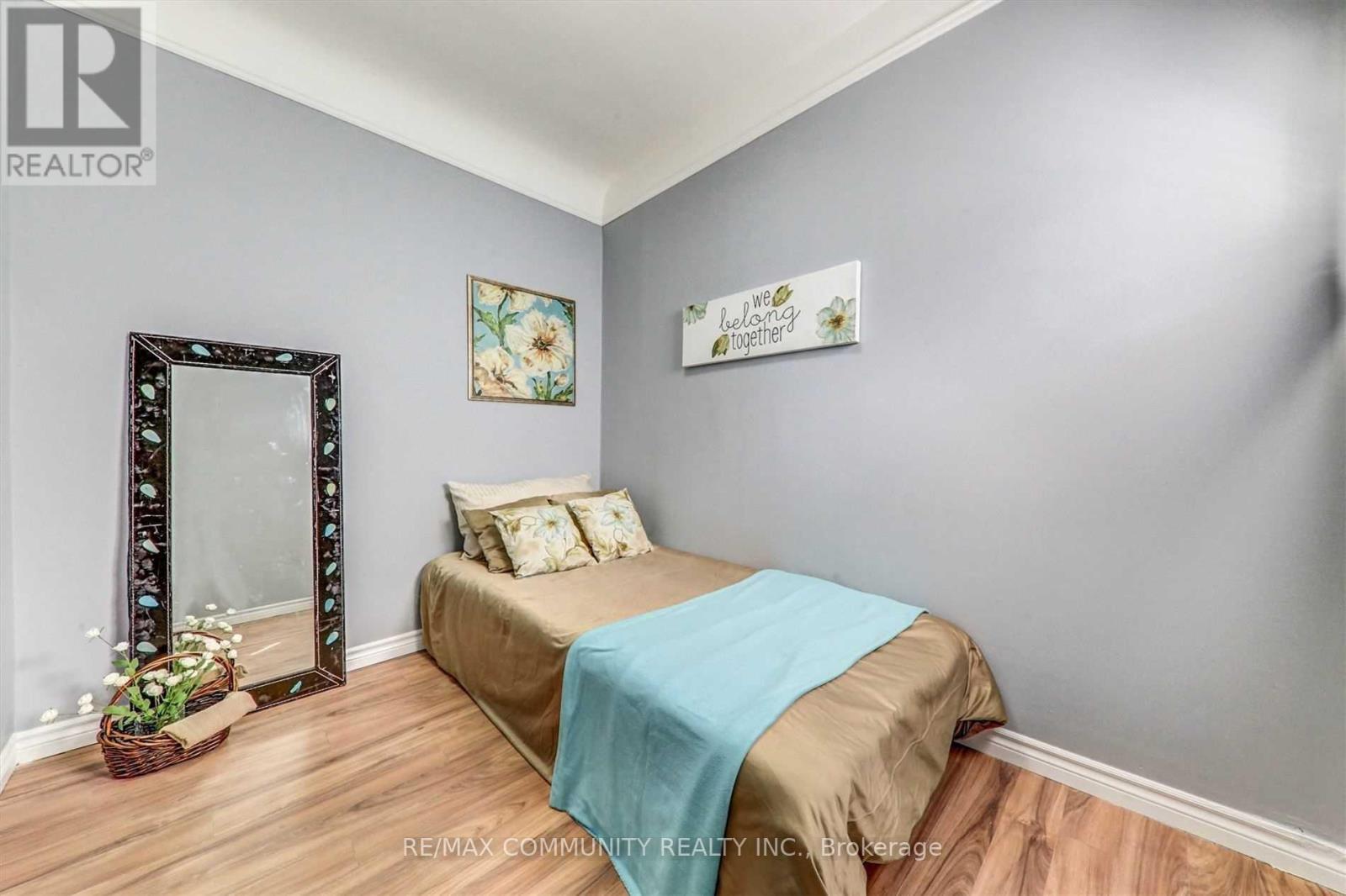 70 Colborne Street West, Oshawa, ON photo 15