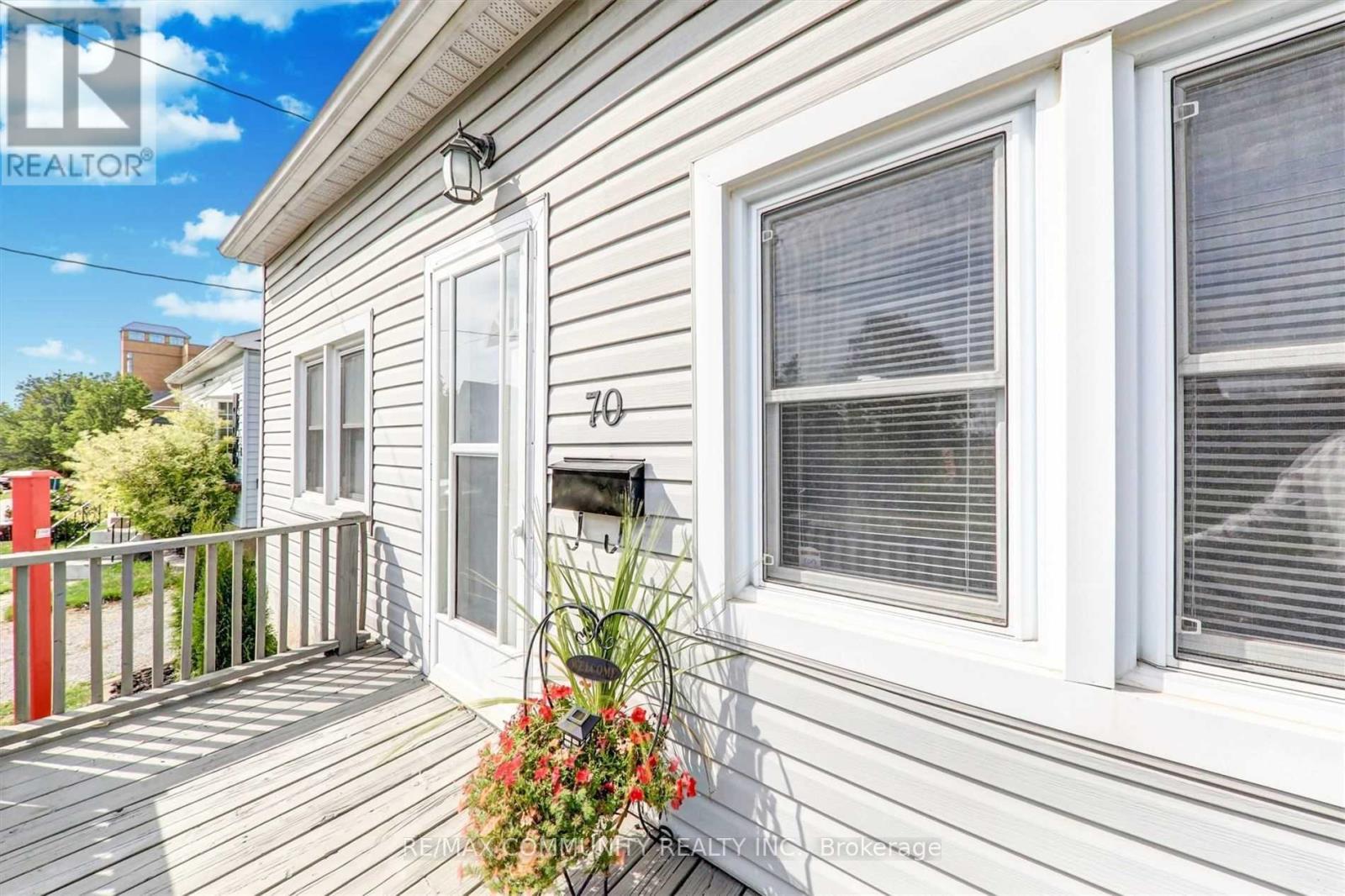 70 Colborne Street West, Oshawa, ON photo 4