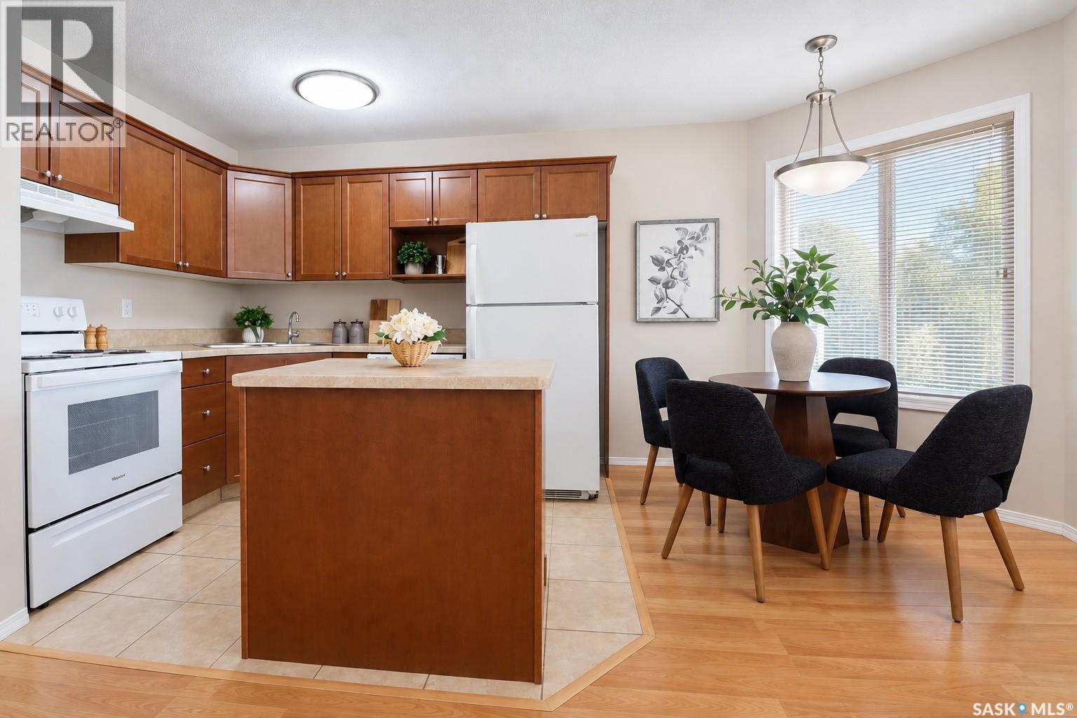 1067 BIRCHWOOD PLACE photo 2