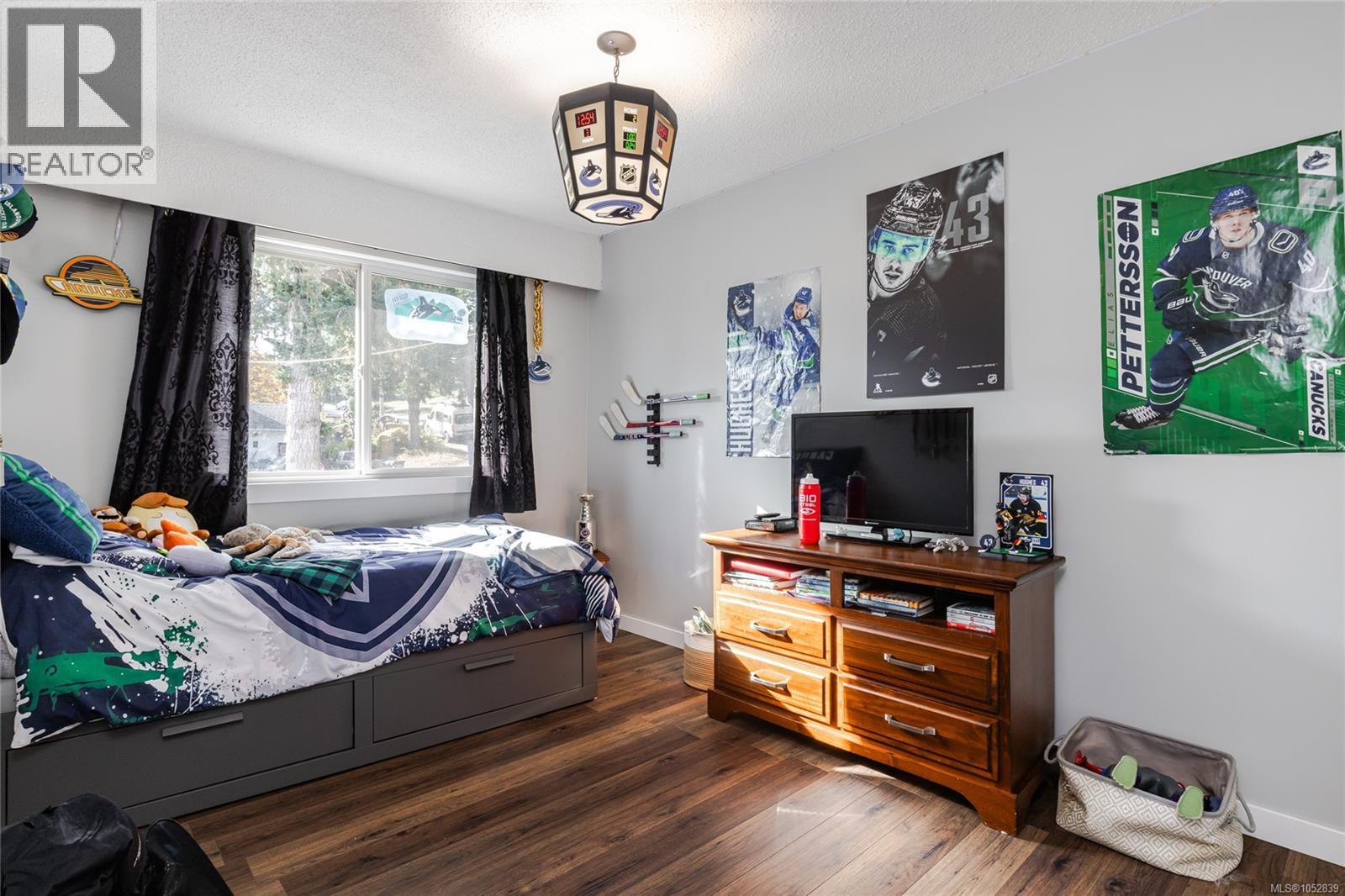 628 Nova St - 17