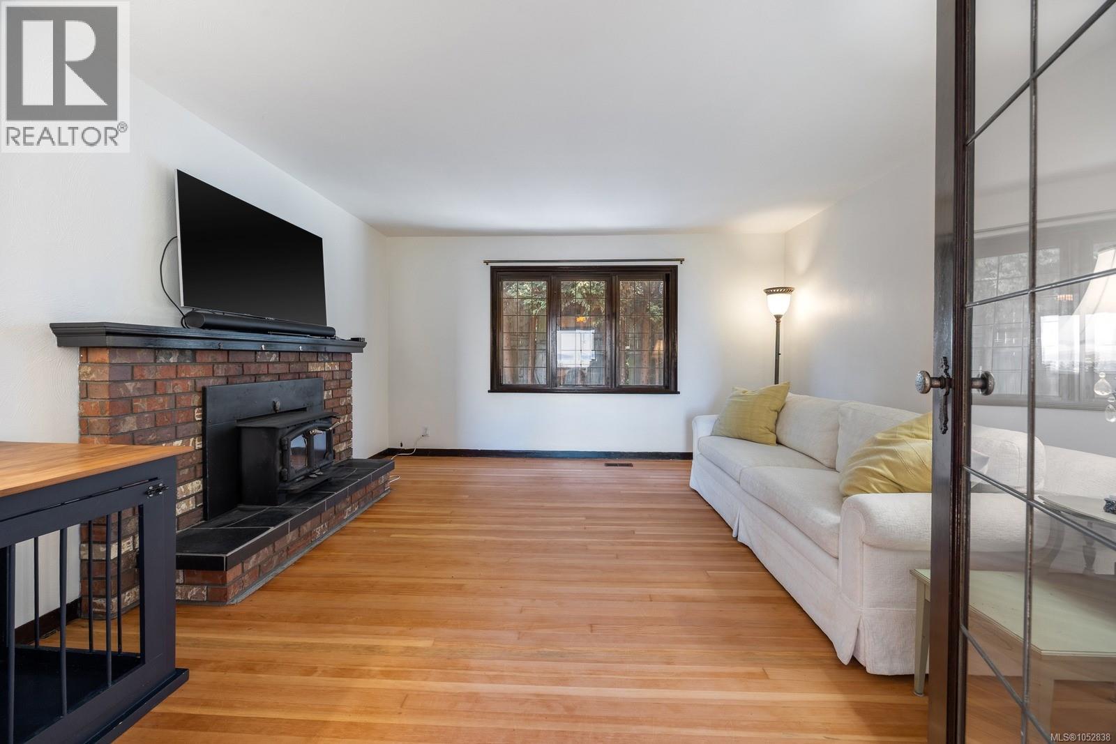  5904 Old East Road, Saanich