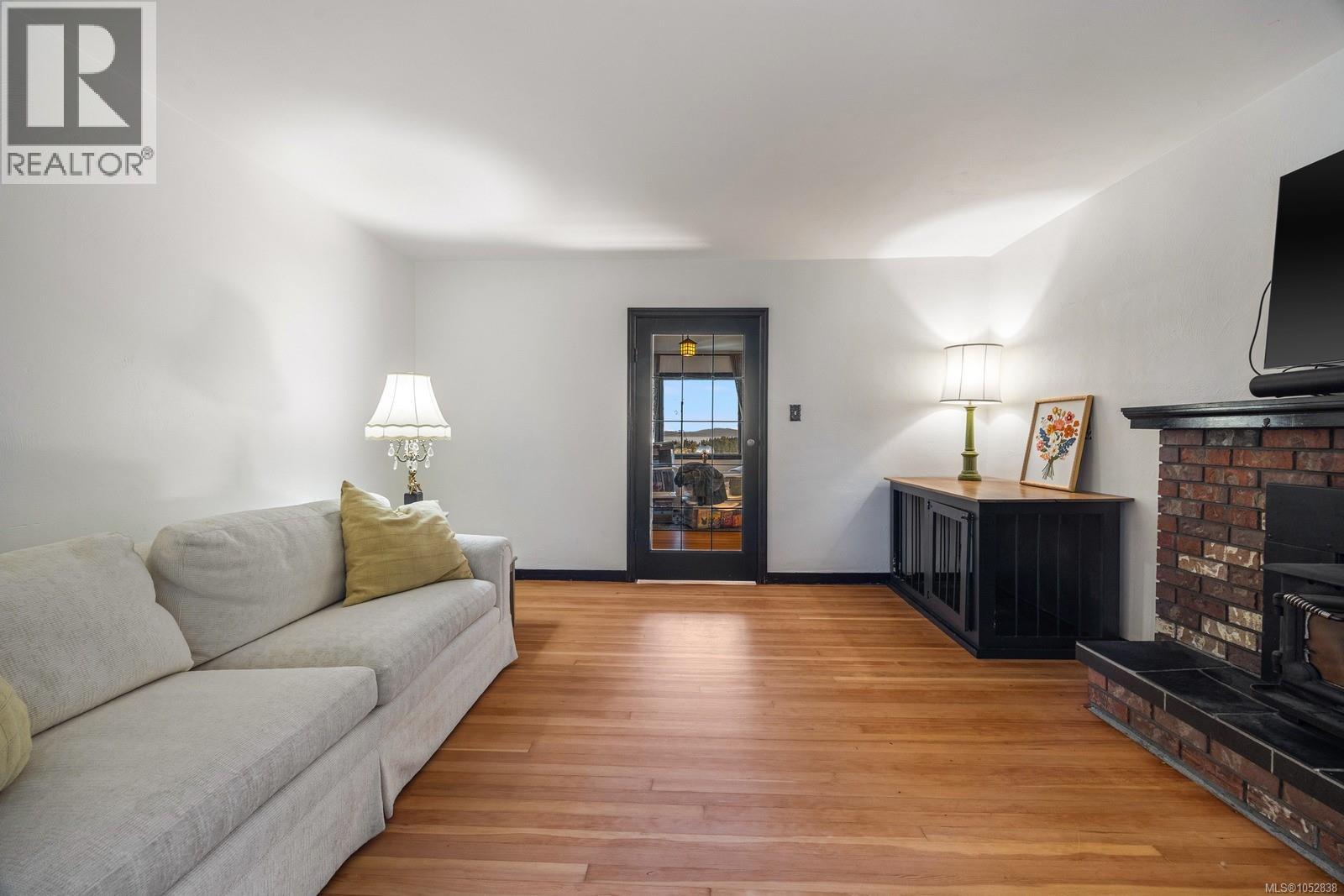  5904 Old East Road, Saanich