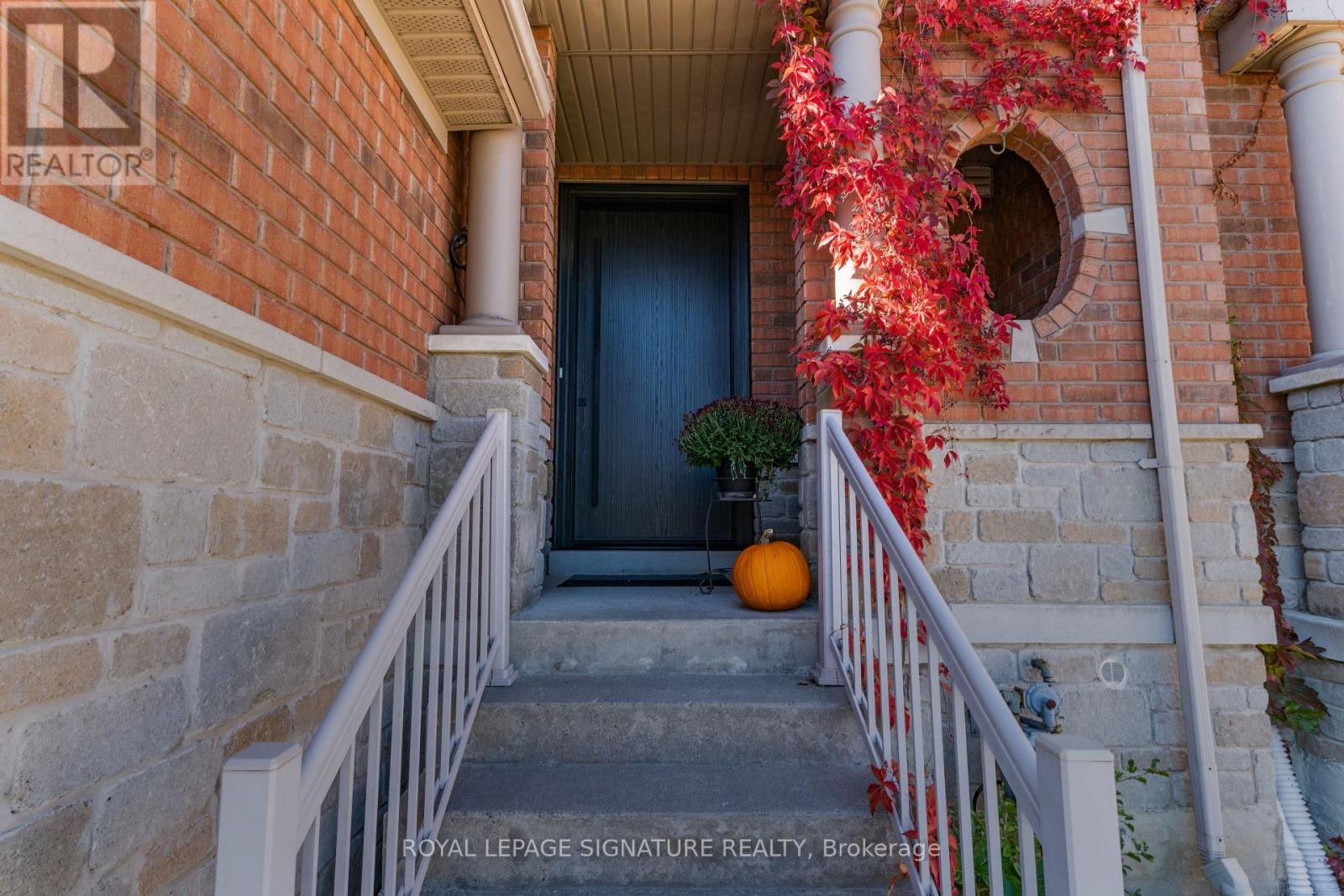82 Loire Valley Avenue, Vaughan, ON