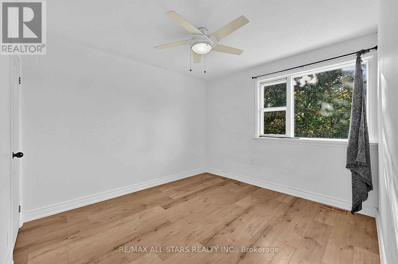 333 Neal Drive, Richmond Hill, ON photo 18