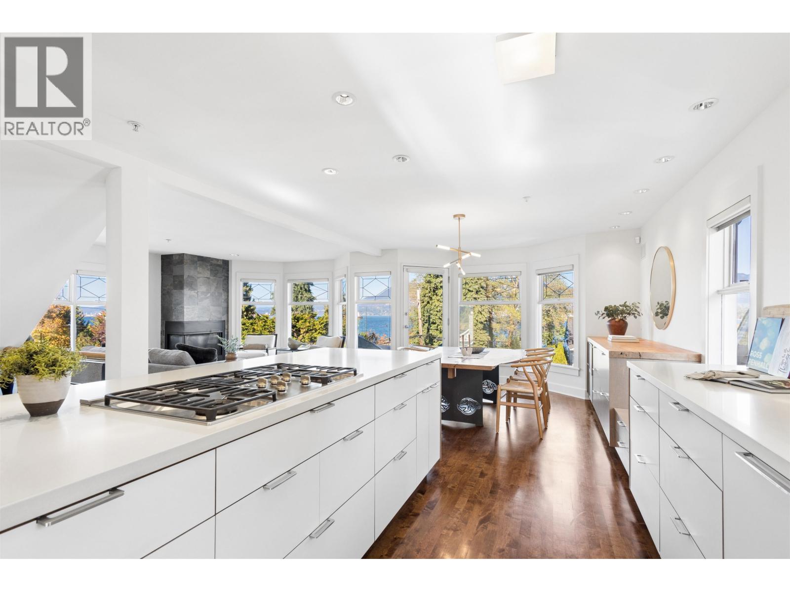 Photo of 2697 YORK AVENUE 15