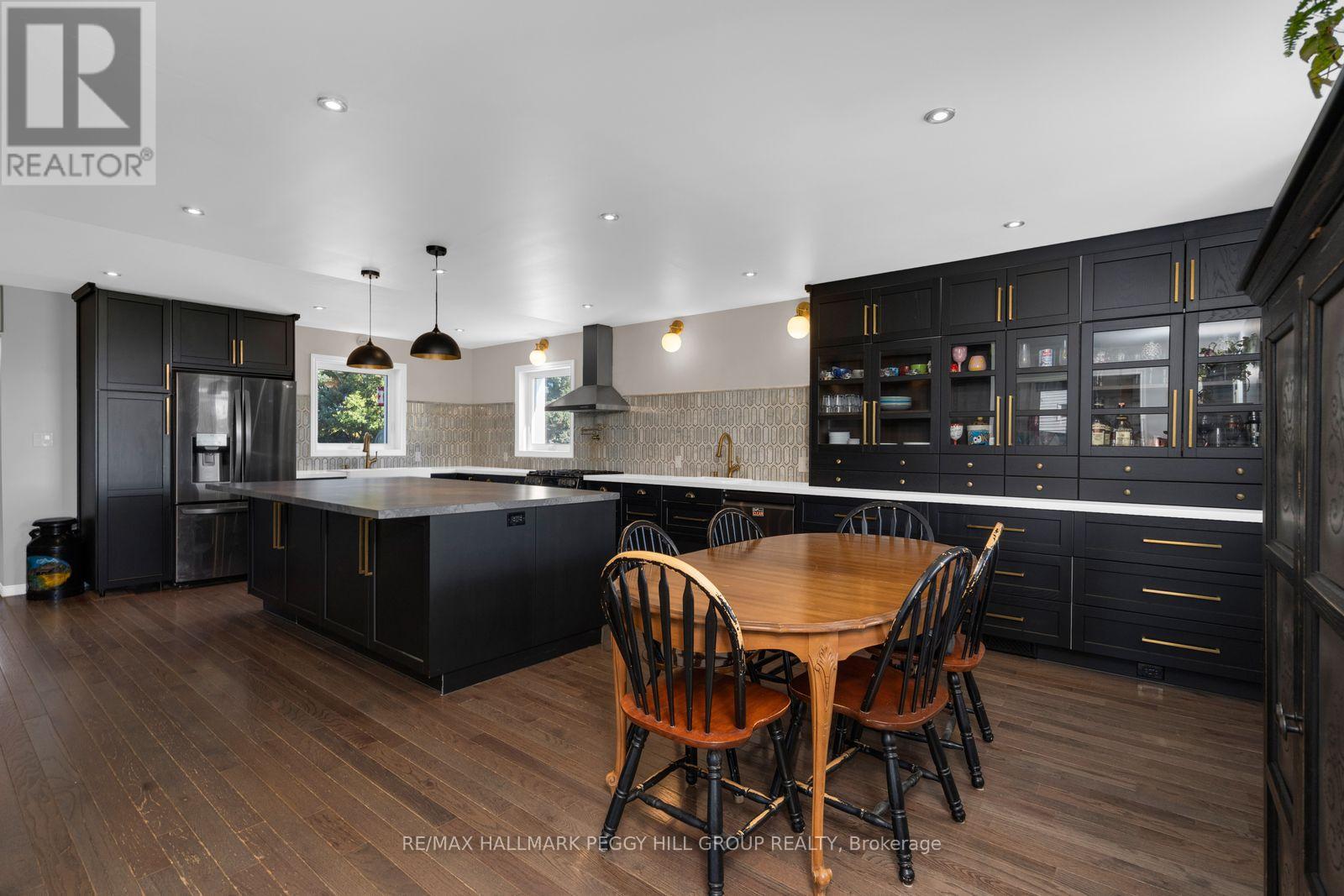 312 Lafontaine Road West, Tiny, ON photo 6