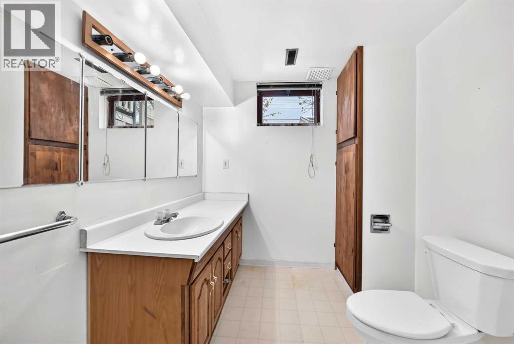 823 67 Avenue SW, Calgary — photo 31