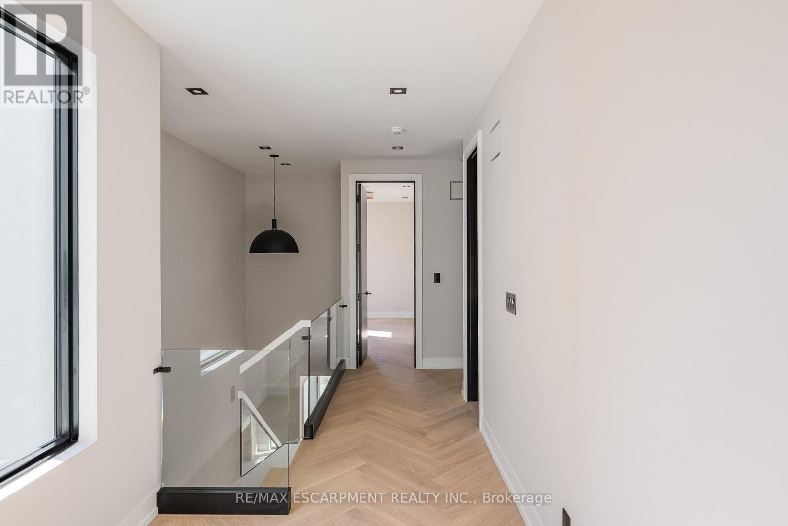 696 Montbeck Crescent, Mississauga, ON photo 24