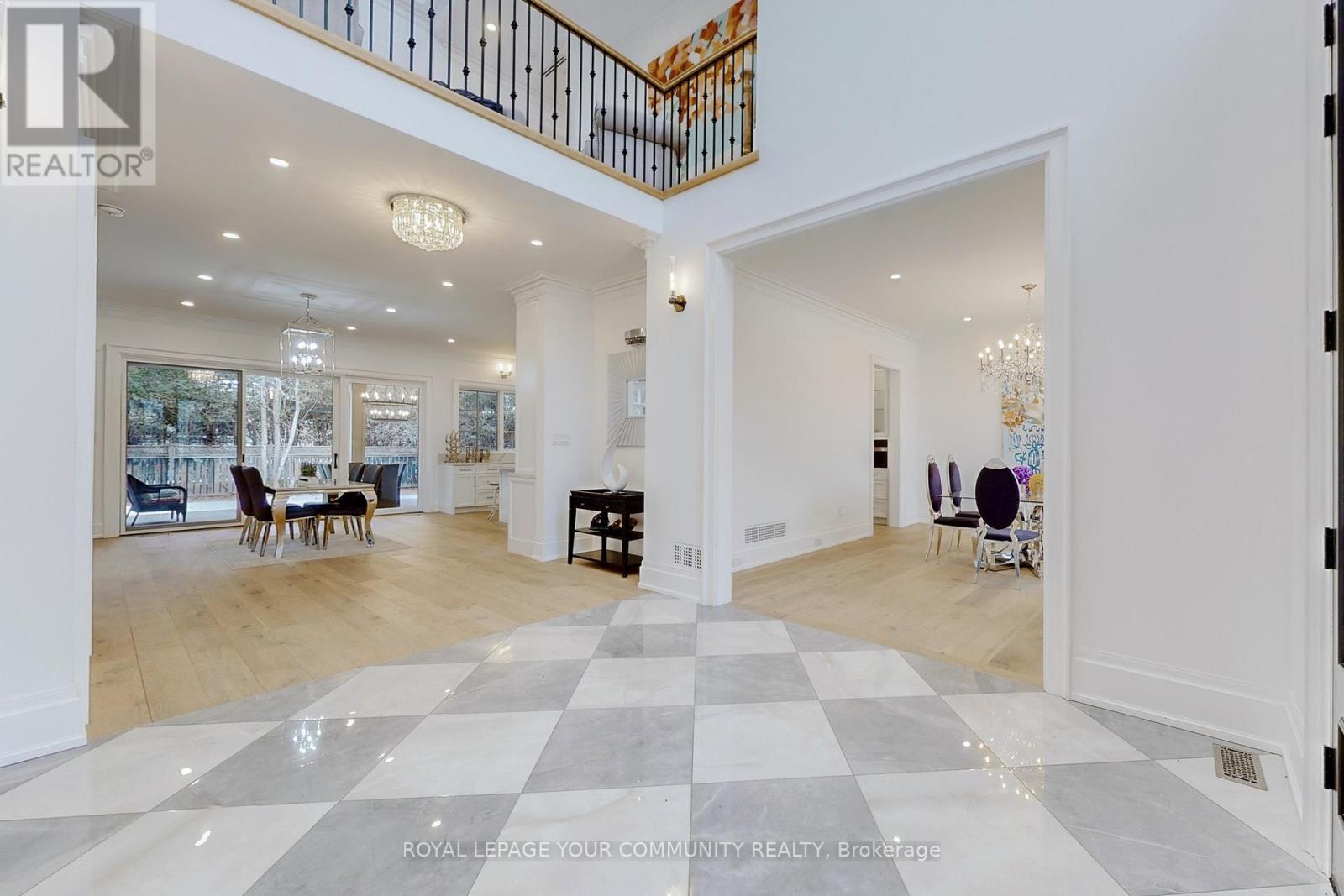 1427 Lakeshore photo 5
