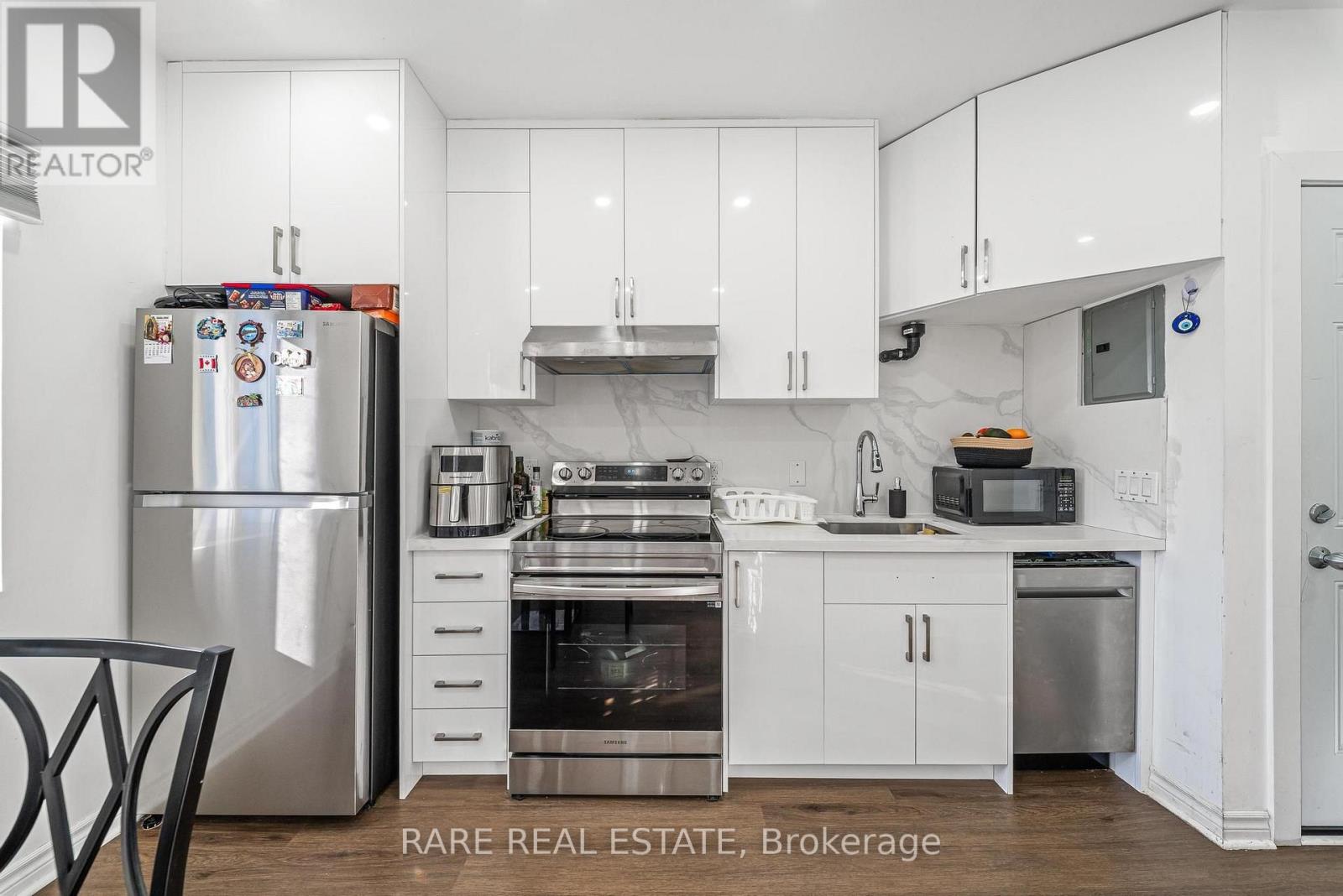 4 - 167 DYNEVOR ROAD, Toronto (Caledonia-Fairbank) — photo 3