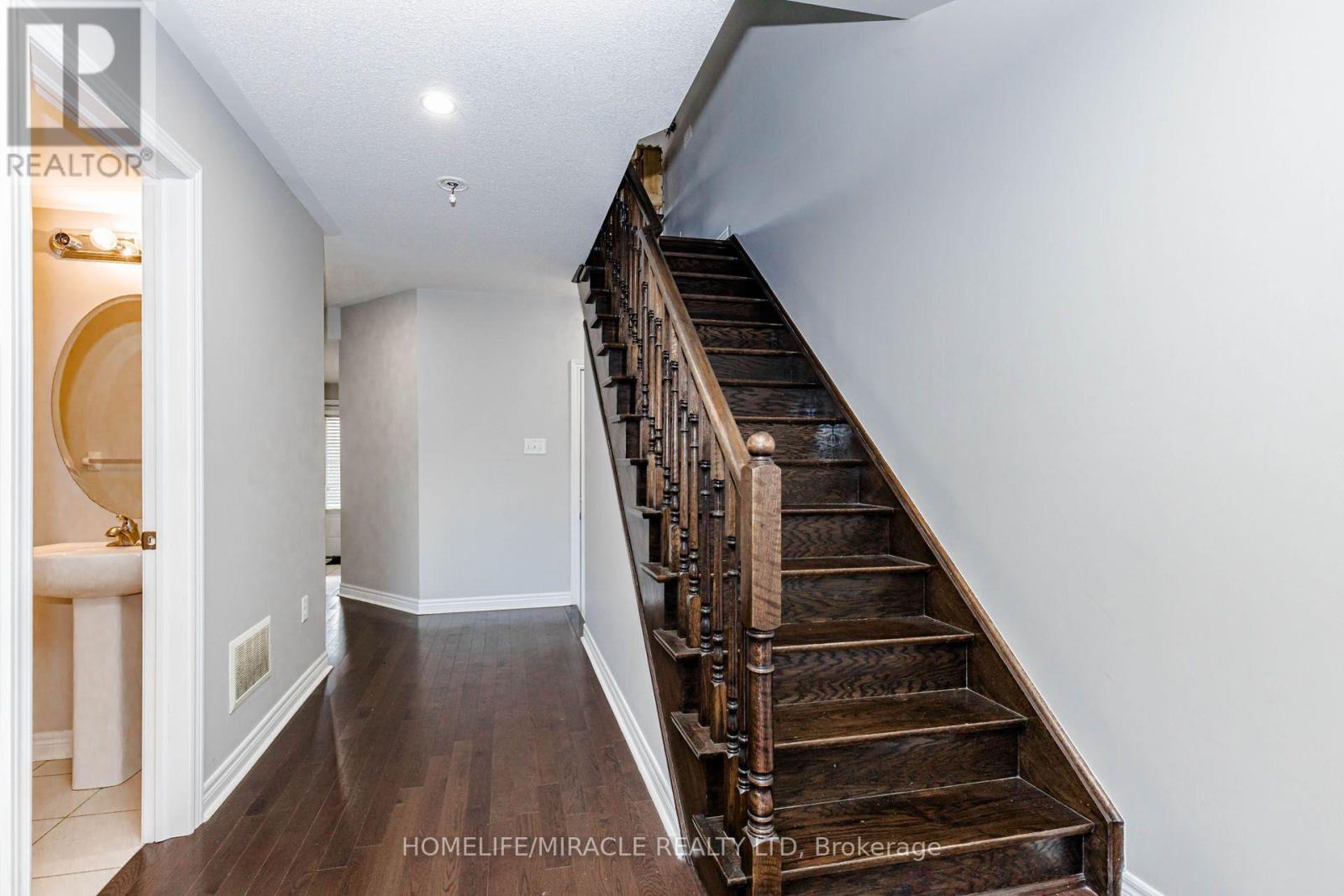 45 Padbury Trail, Brampton, ON photo 12