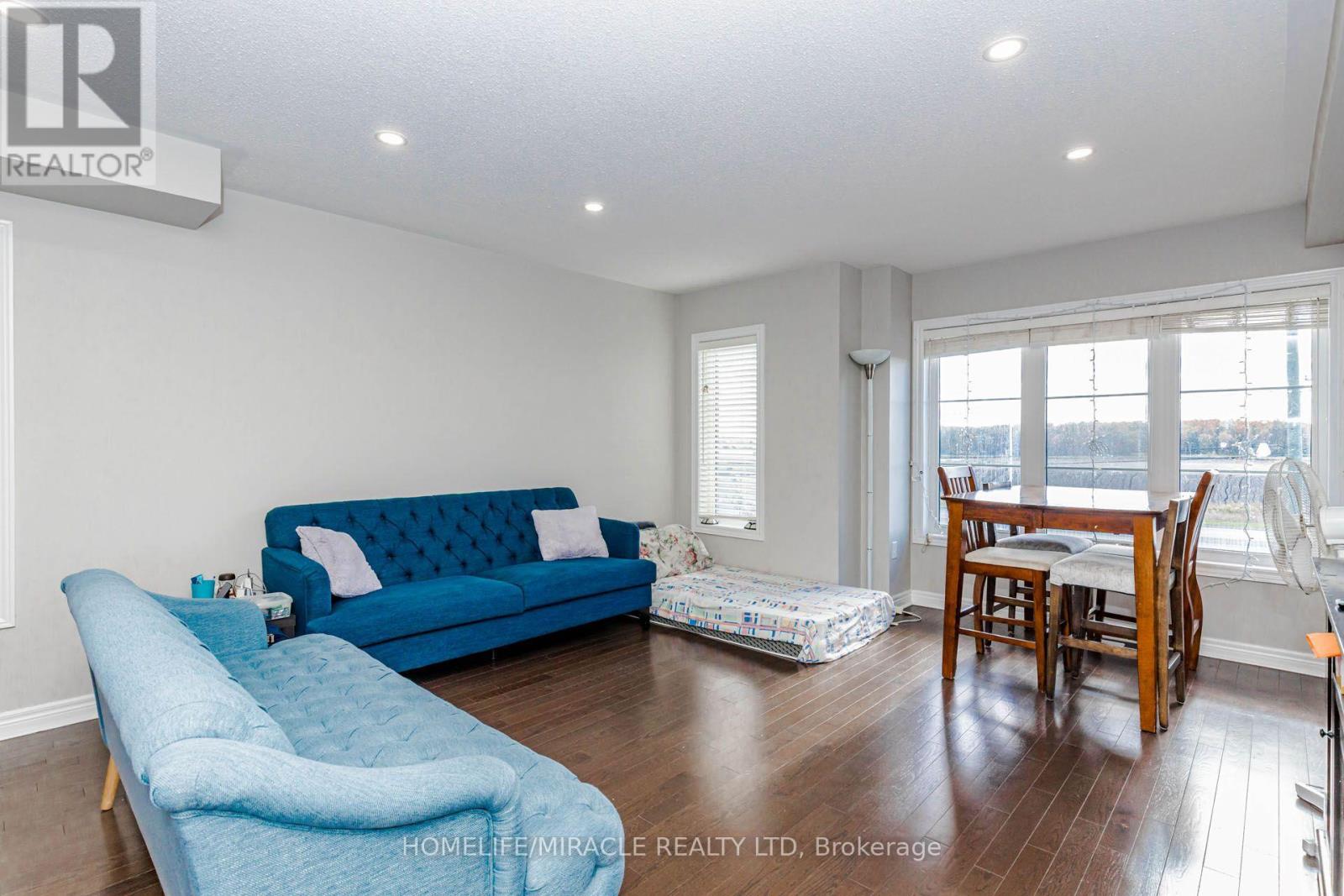 45 Padbury Trail, Brampton, ON photo 16