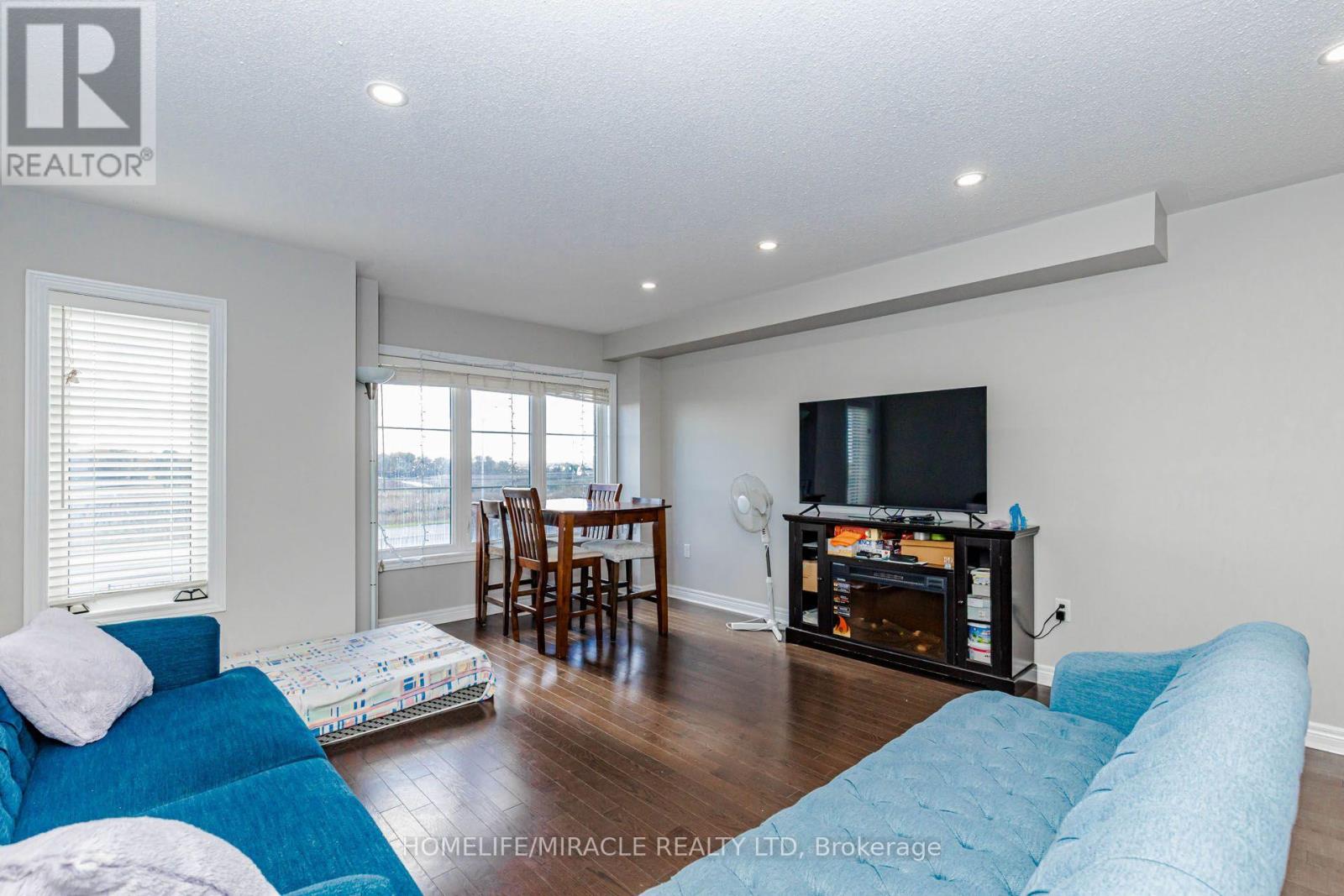 45 Padbury Trail, Brampton, ON photo 17