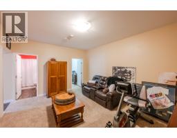 Primary Bedroom - 391 Ridge Road, Penticton, BC V2A8N7 Photo 12