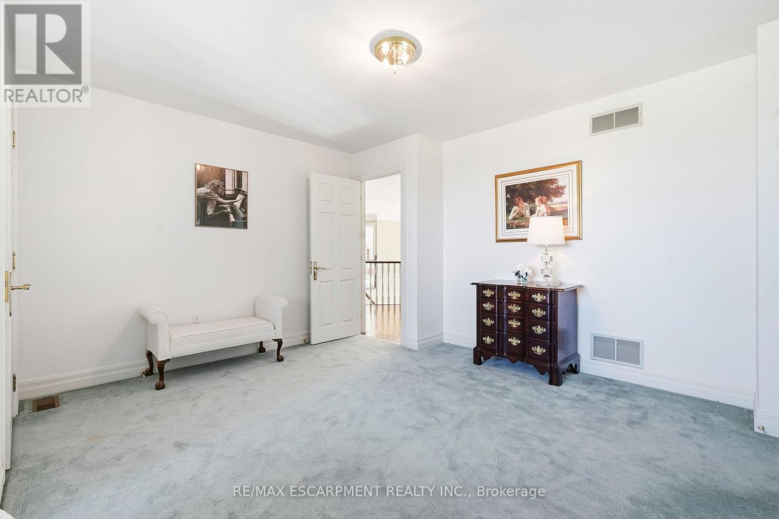 22 BURT Court, Hamilton, ON photo 32