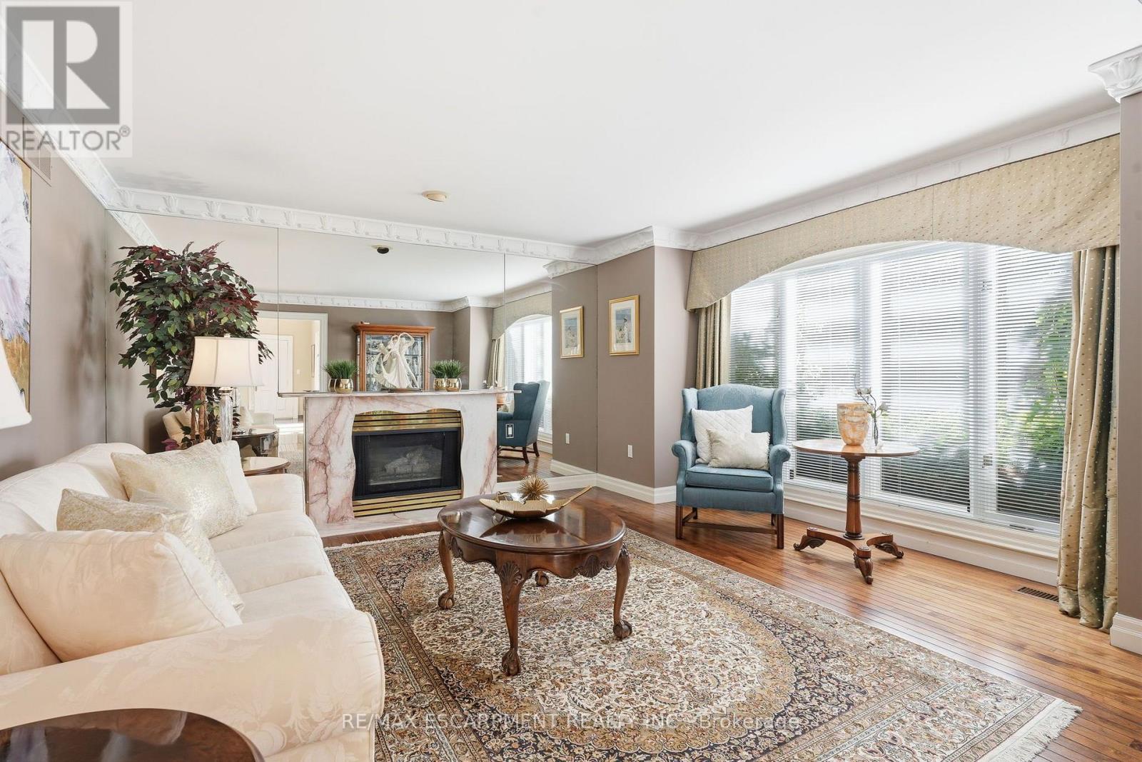22 BURT Court, Hamilton, ON photo 7