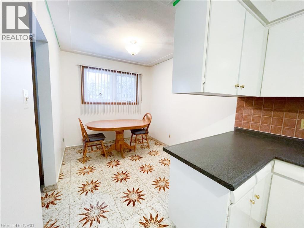 50 LIMERIDGE Road W Unit# Upper, Hamilton — photo 3